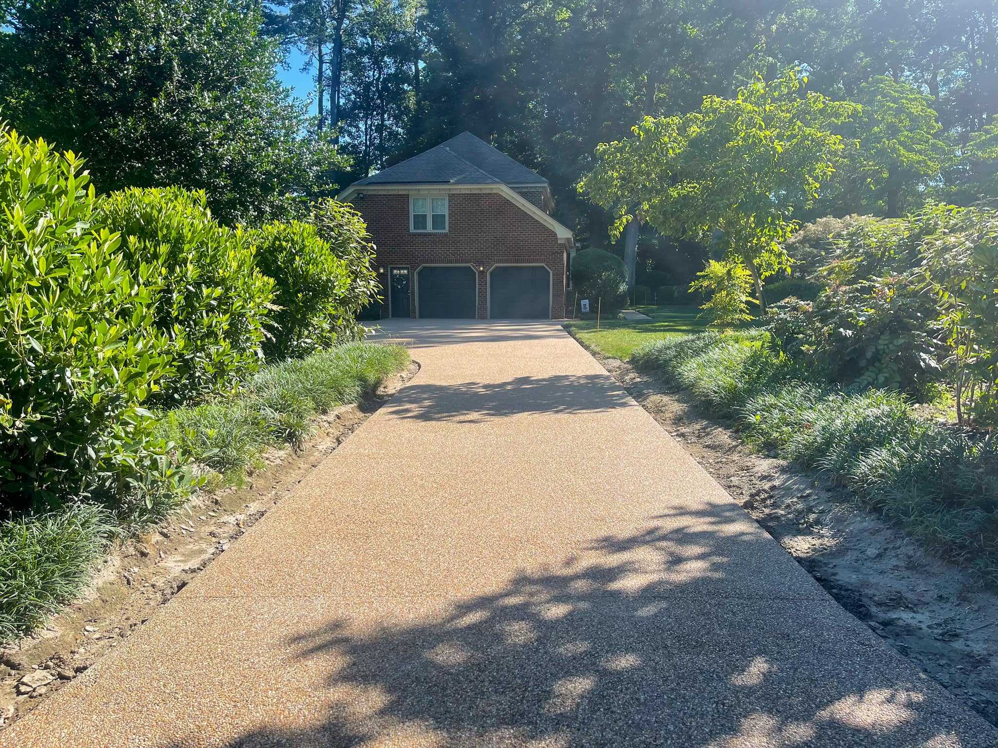 This driveway is 3,000 square... - Hammack’s Hardscapes, LLC