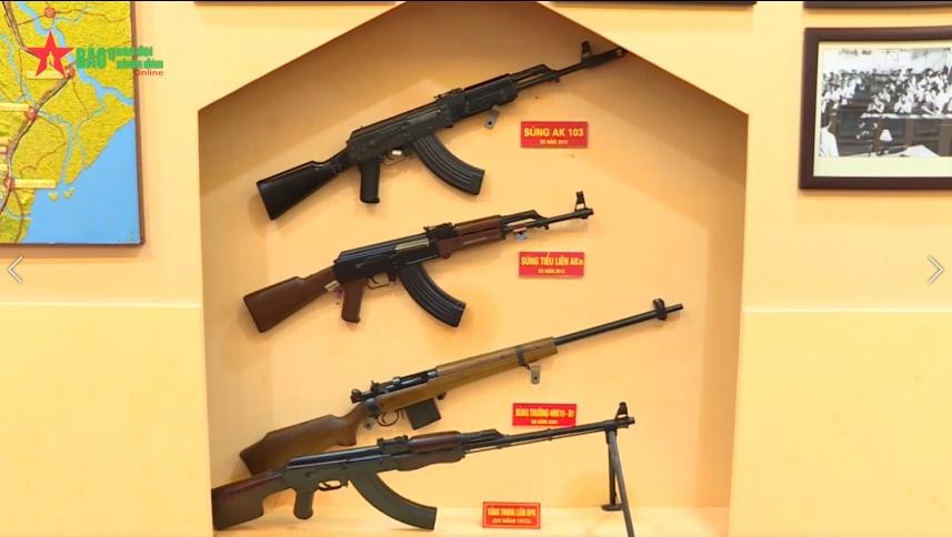 VietDefense - Some more firearms on display during the General ...