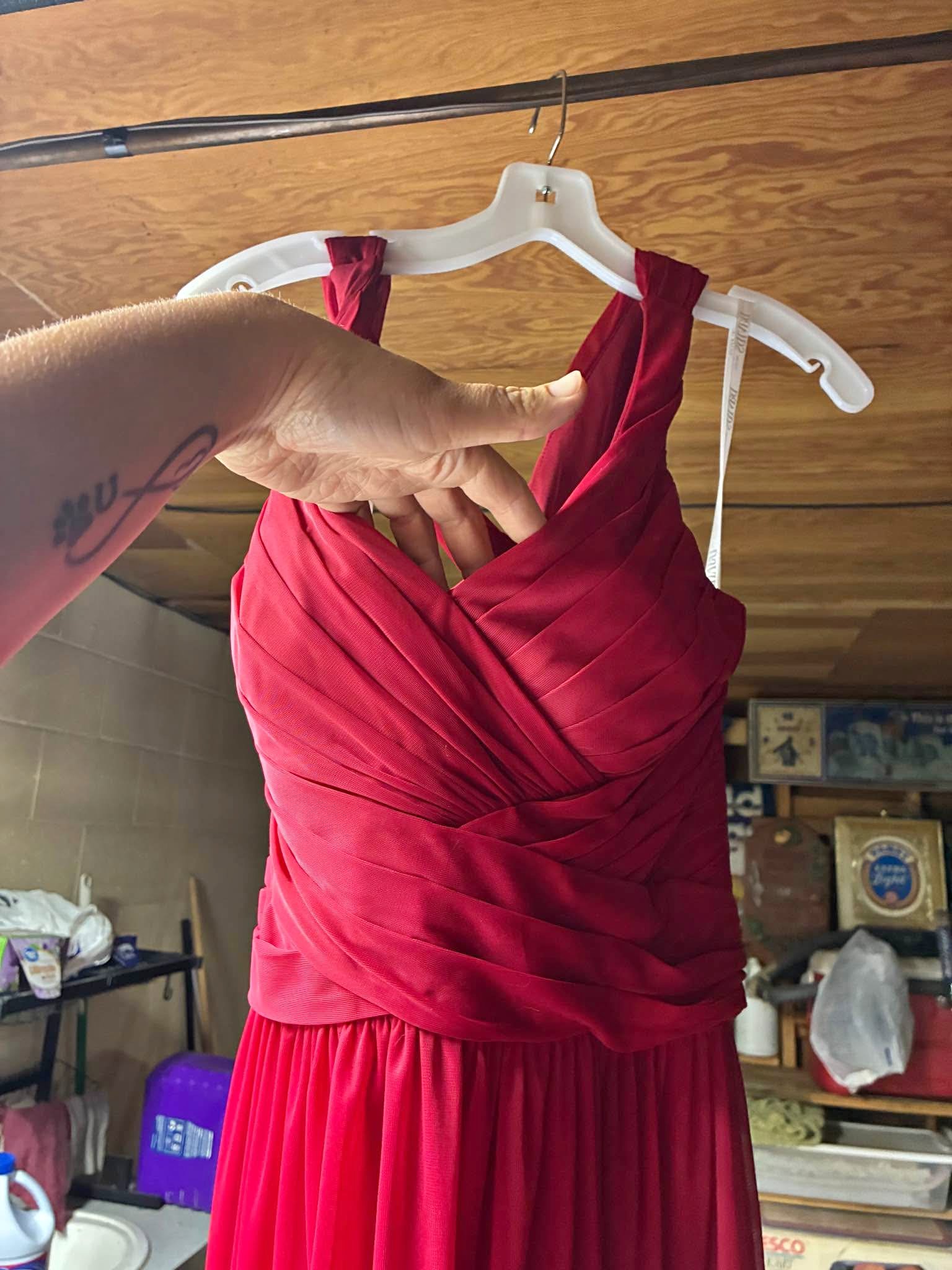 burgundy quince dama dresses LA Divine 15711 – The Of Your Dreams sleeves: sleeves Charro style quinceanera ball Waist Size:37-48 inches Love in Bloom: Romantic