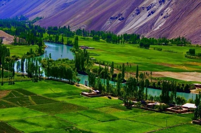 GB Safari - The breathtaking Phander Valley. Phander is...