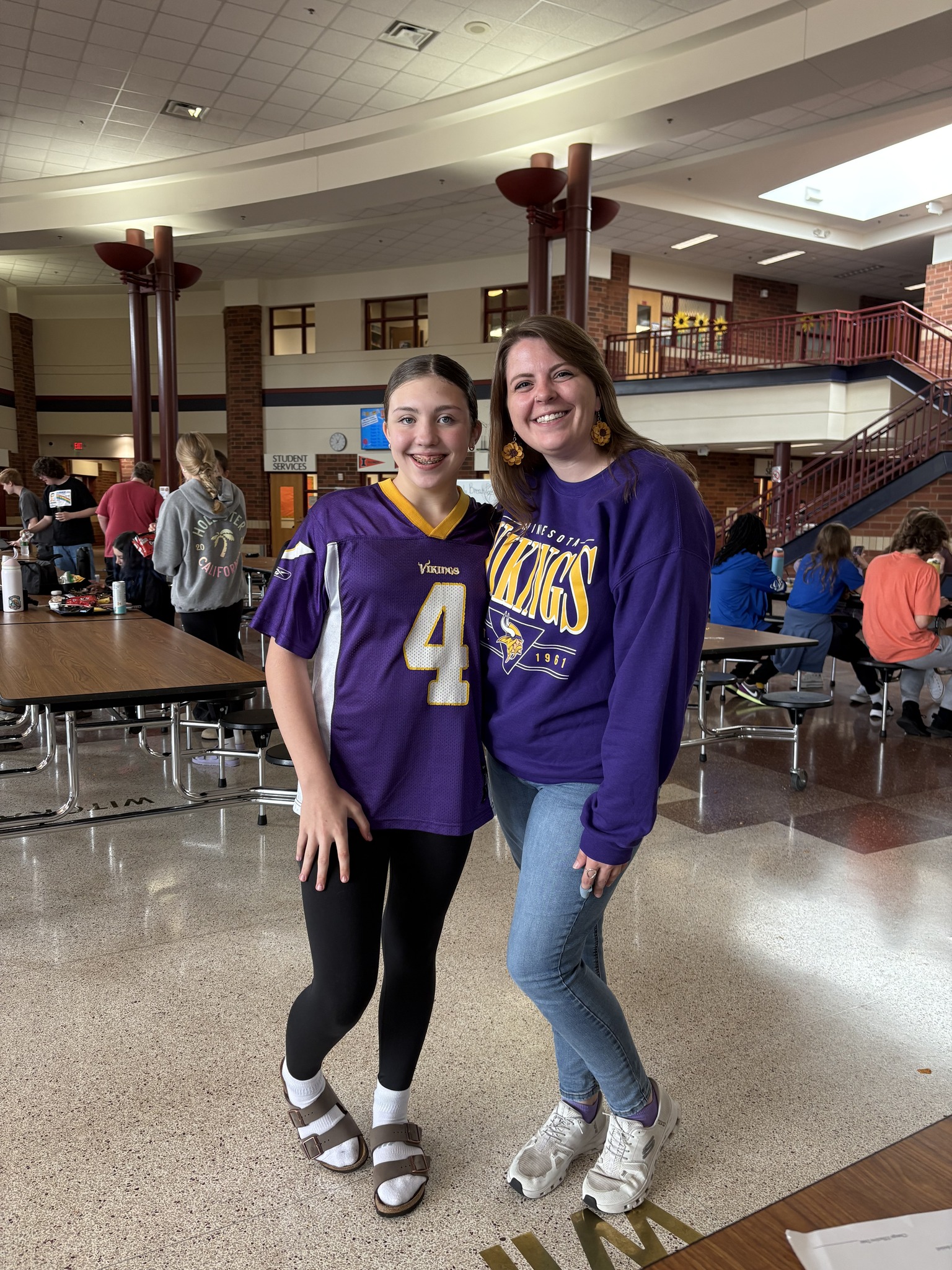 Students celebrate jersey day with Vikings colors