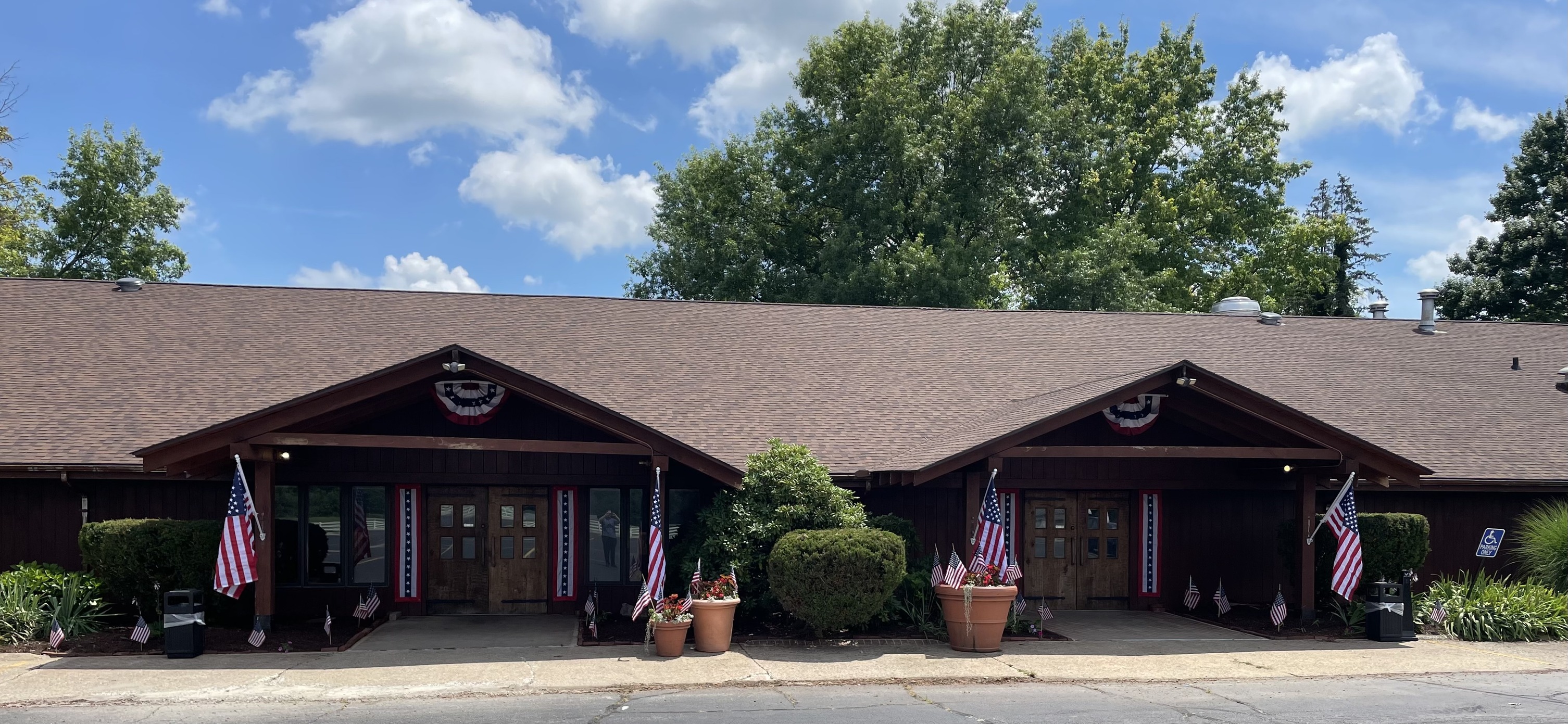 Beef House Dinner Theatre