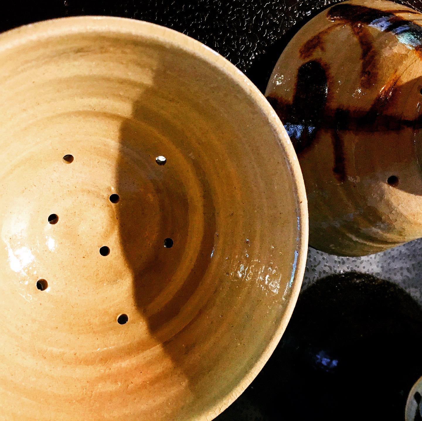 穴あき飯碗」 比護武司作 〜二木屋さんオリジナル〜 美味しいお料理は