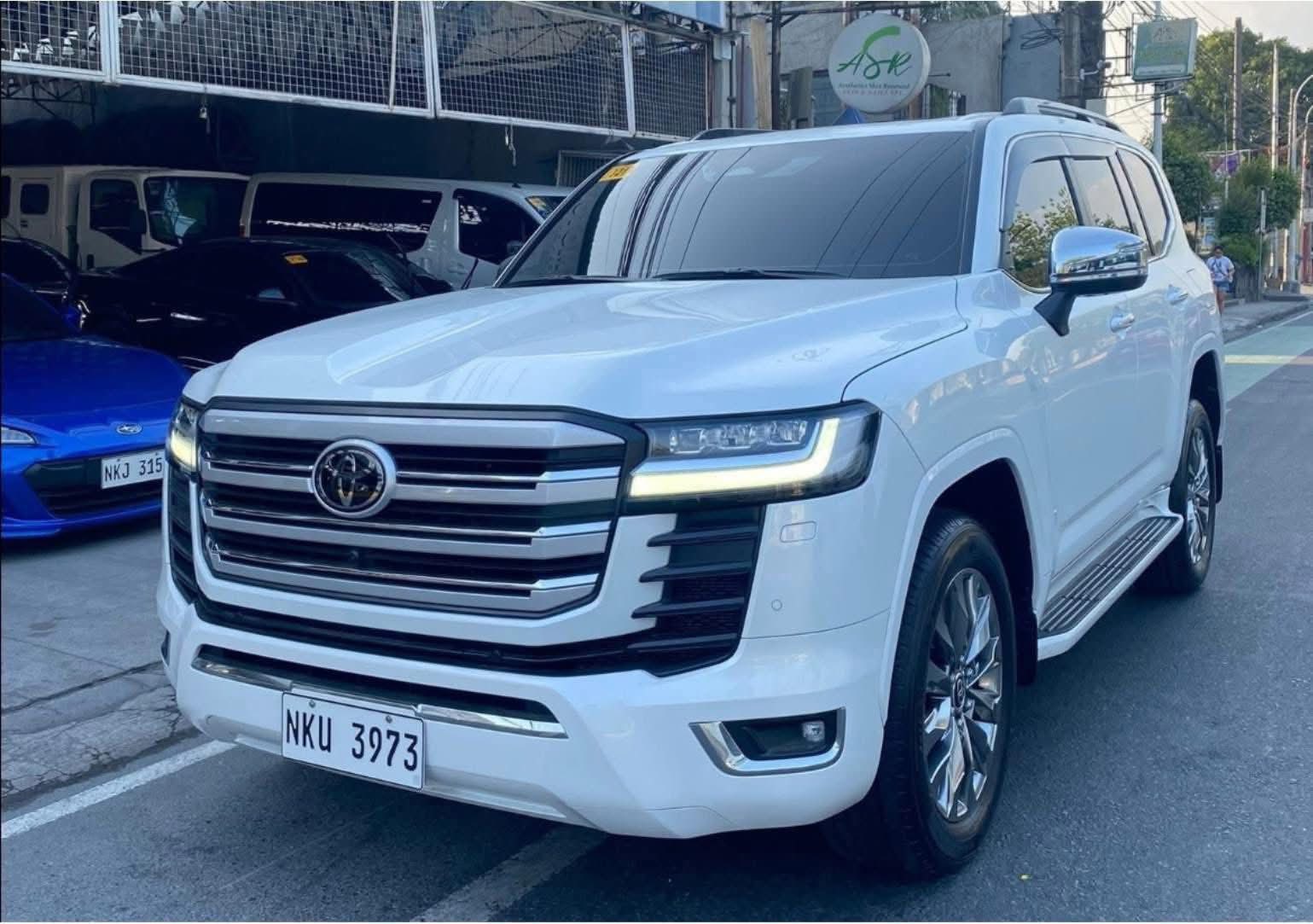 2025 Toyota Landcruiser LC300 Zx Matic Diesel 1st owned acquired