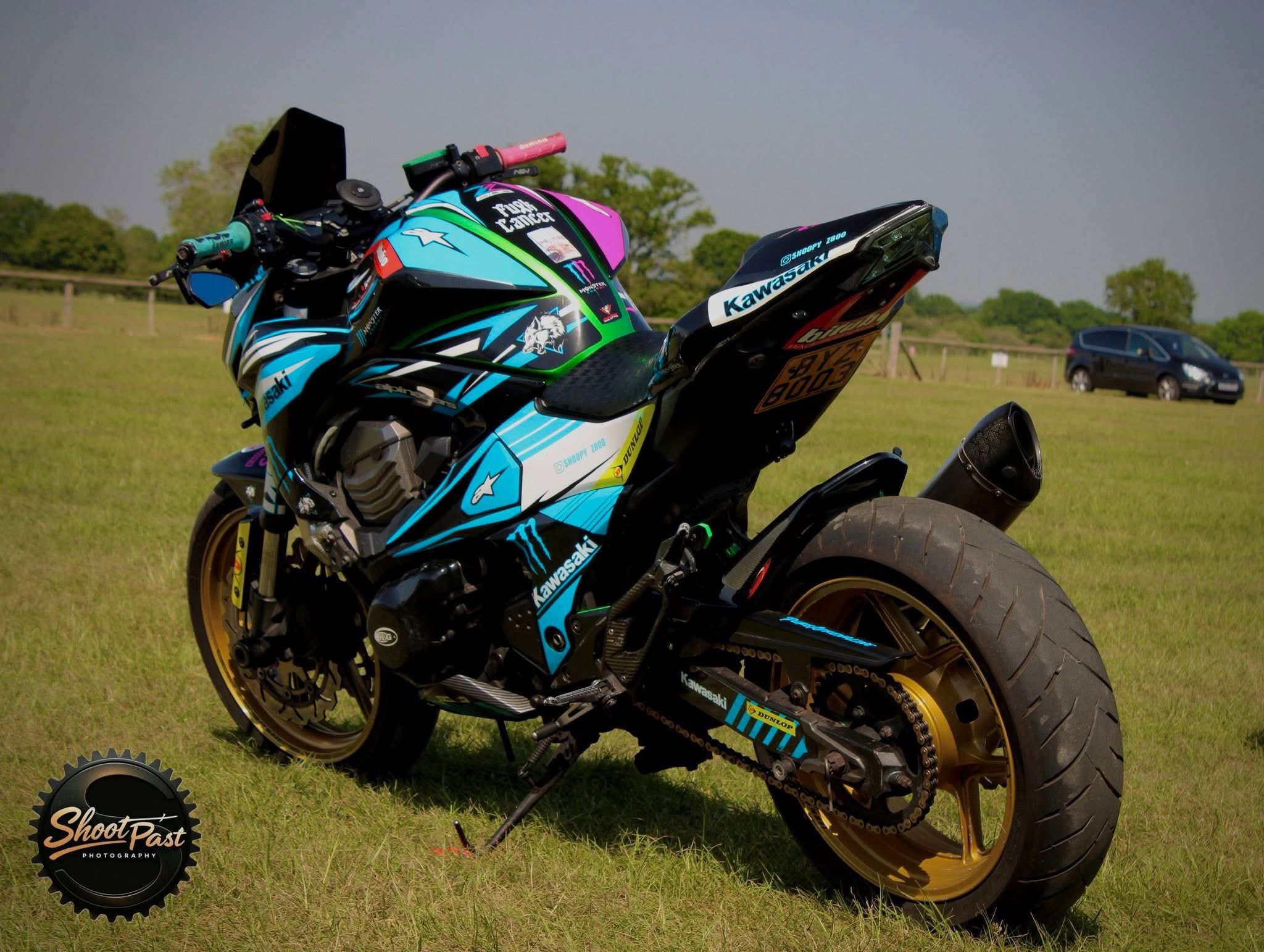 2015 Kawasaki Z800 with custom graphics and performance upgrades