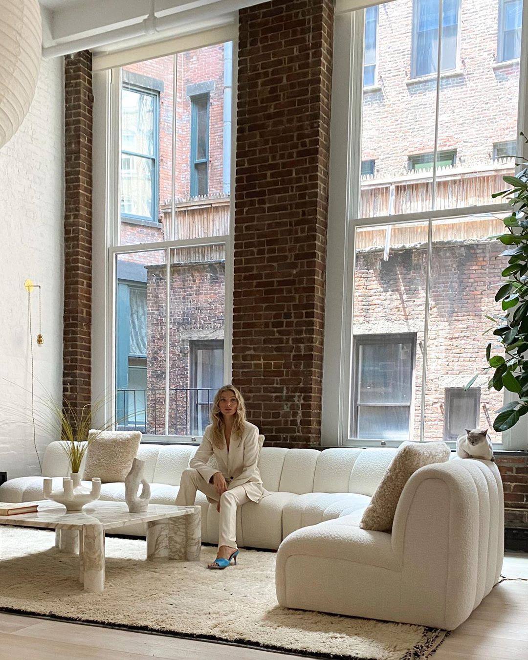 Brightmond - @hoskelsa and her apartment for @archdigest 🤍🤍🤍