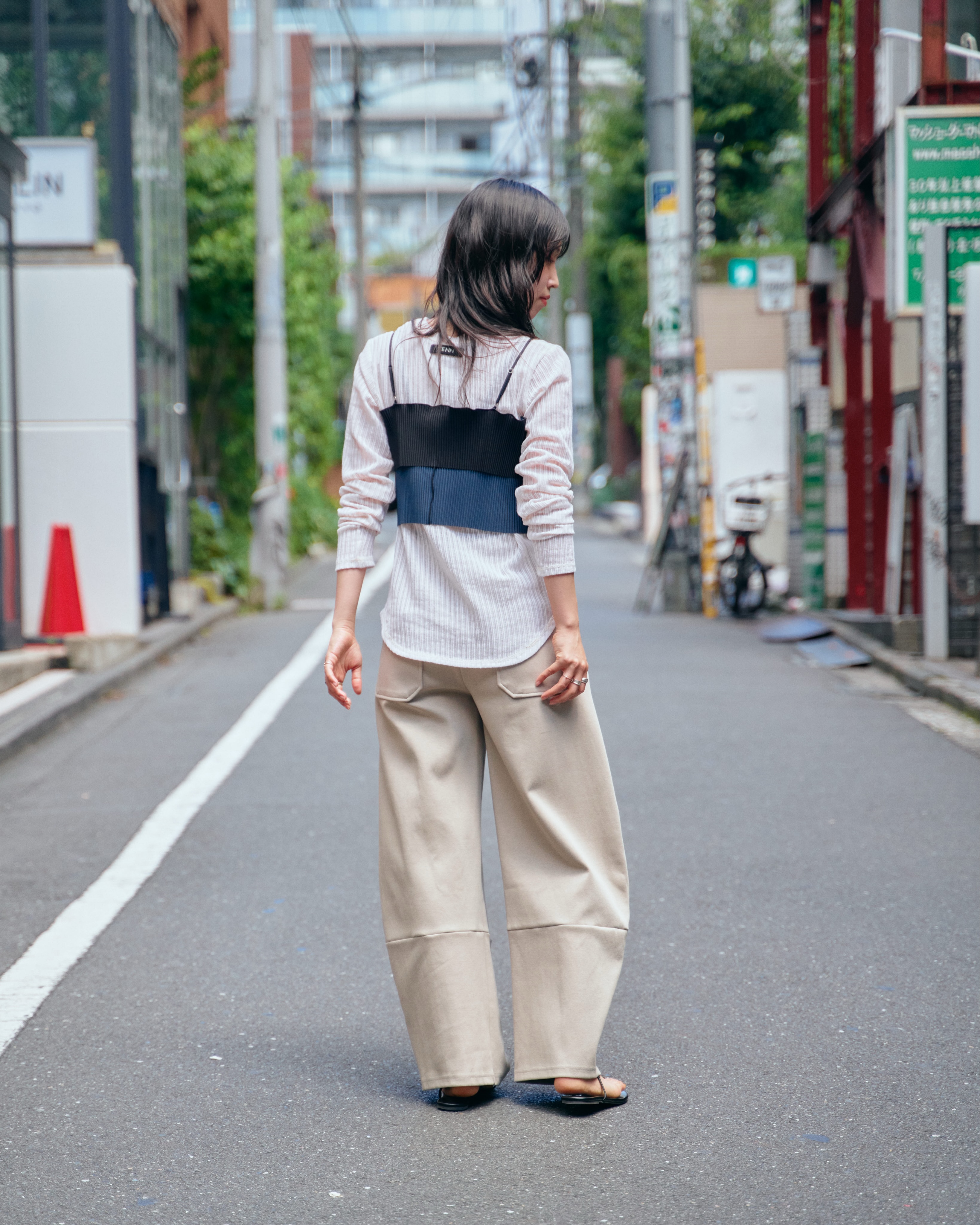 とも　BLK／WHT XS Pick up style】 ⁡ YENN STRIPE SHEER RIB TEE ¥15,400 intax カラー