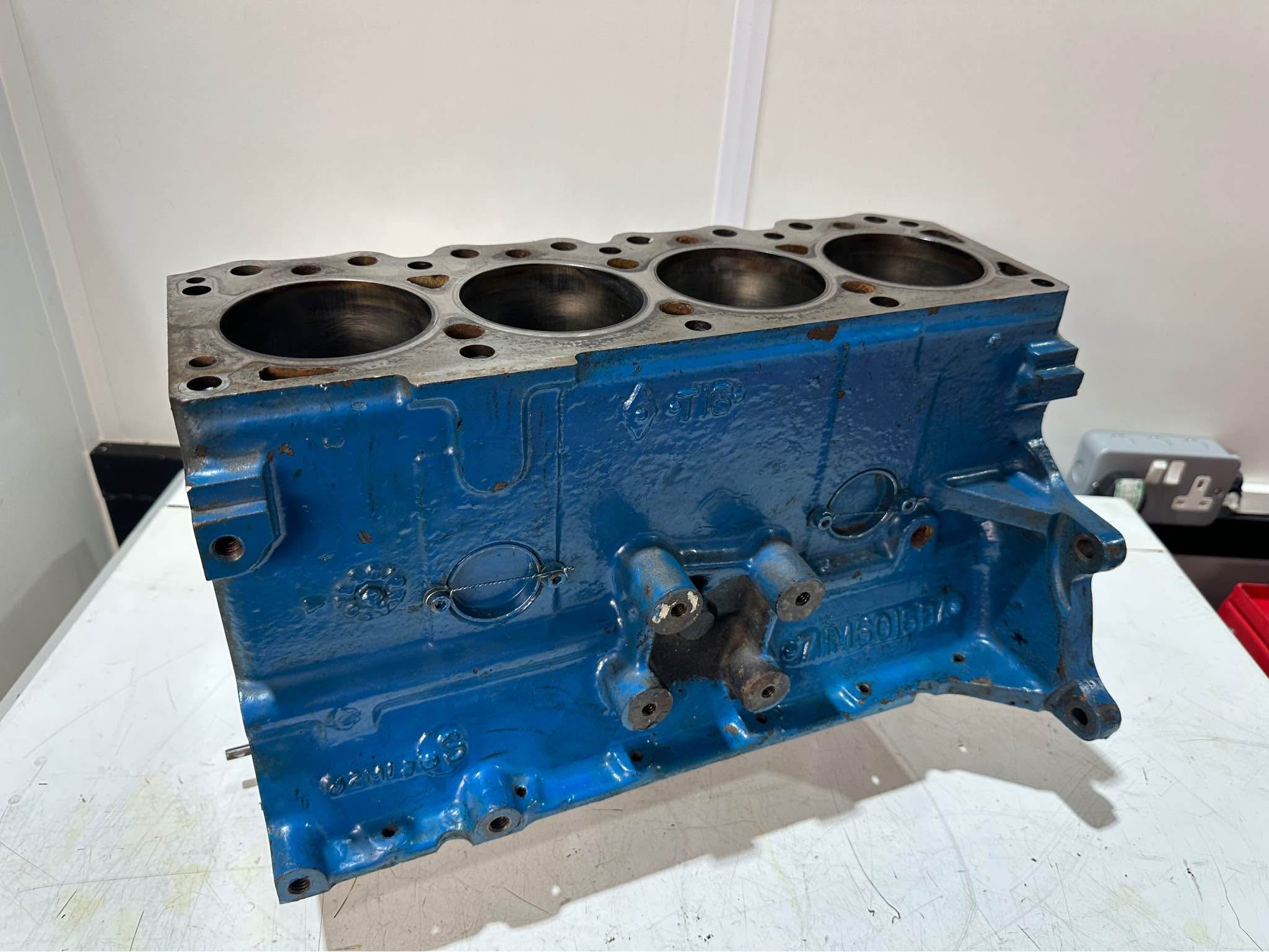 CRACKED/DAMGED 1600 711m block - Car Engines & Engine Parts - Great Tey ...