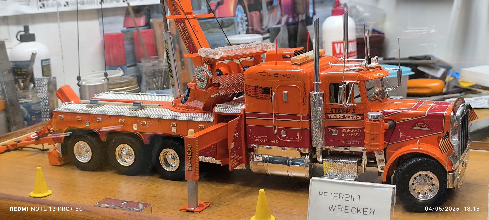 Revell 1/25. Peterbilt 379 , Wrecker. Built 1993.