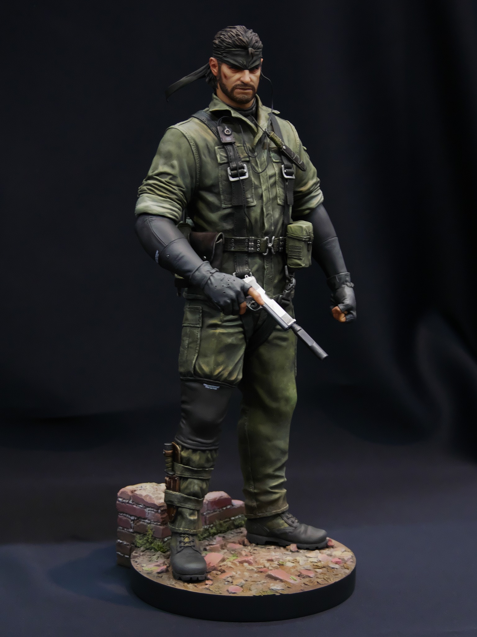 Bloodborne Hunter 1/6 Scale Statue ~Blood Regain Edition~ Shipping