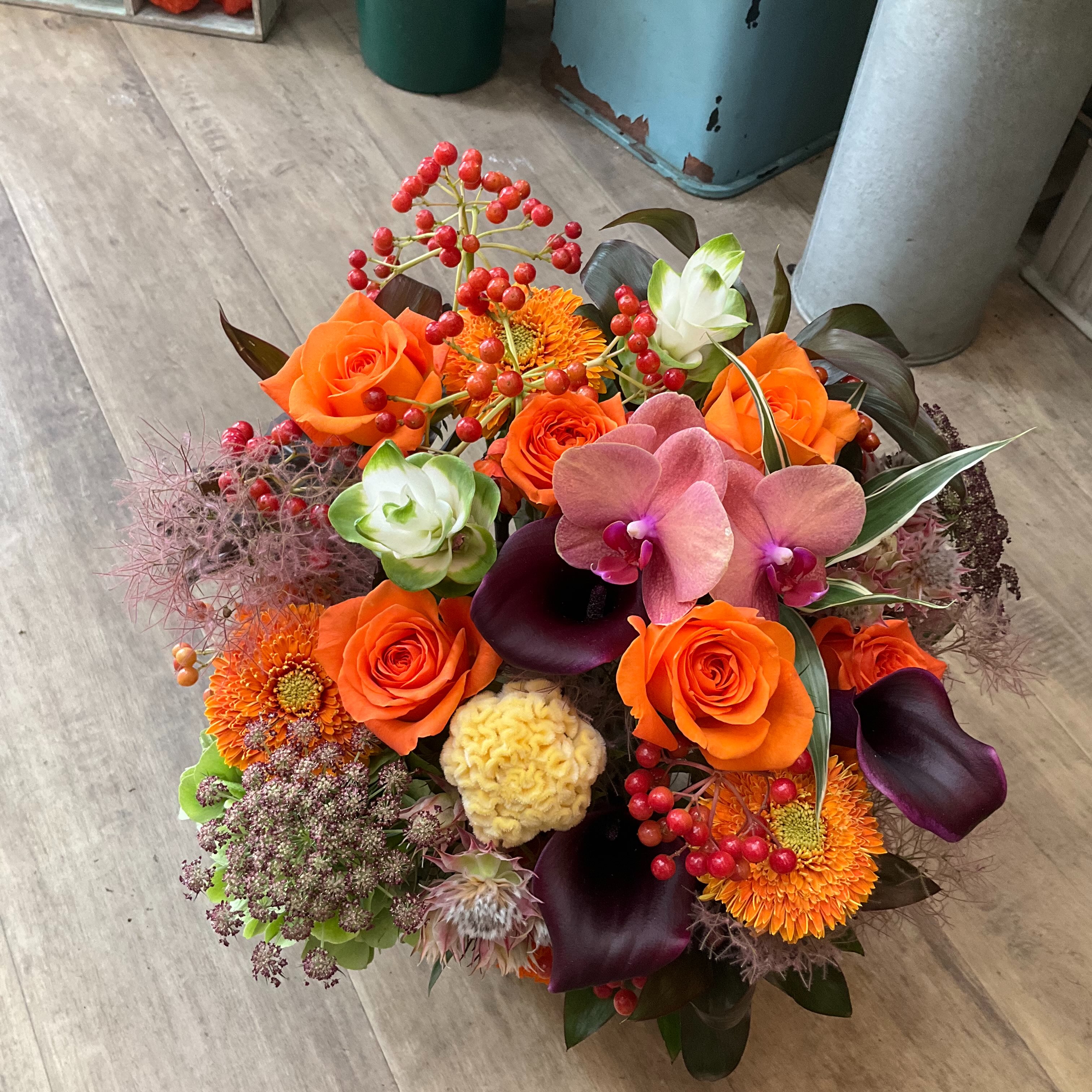 8903a お誕生日に オレンジのリクエスト #flowerstagram #flowershop