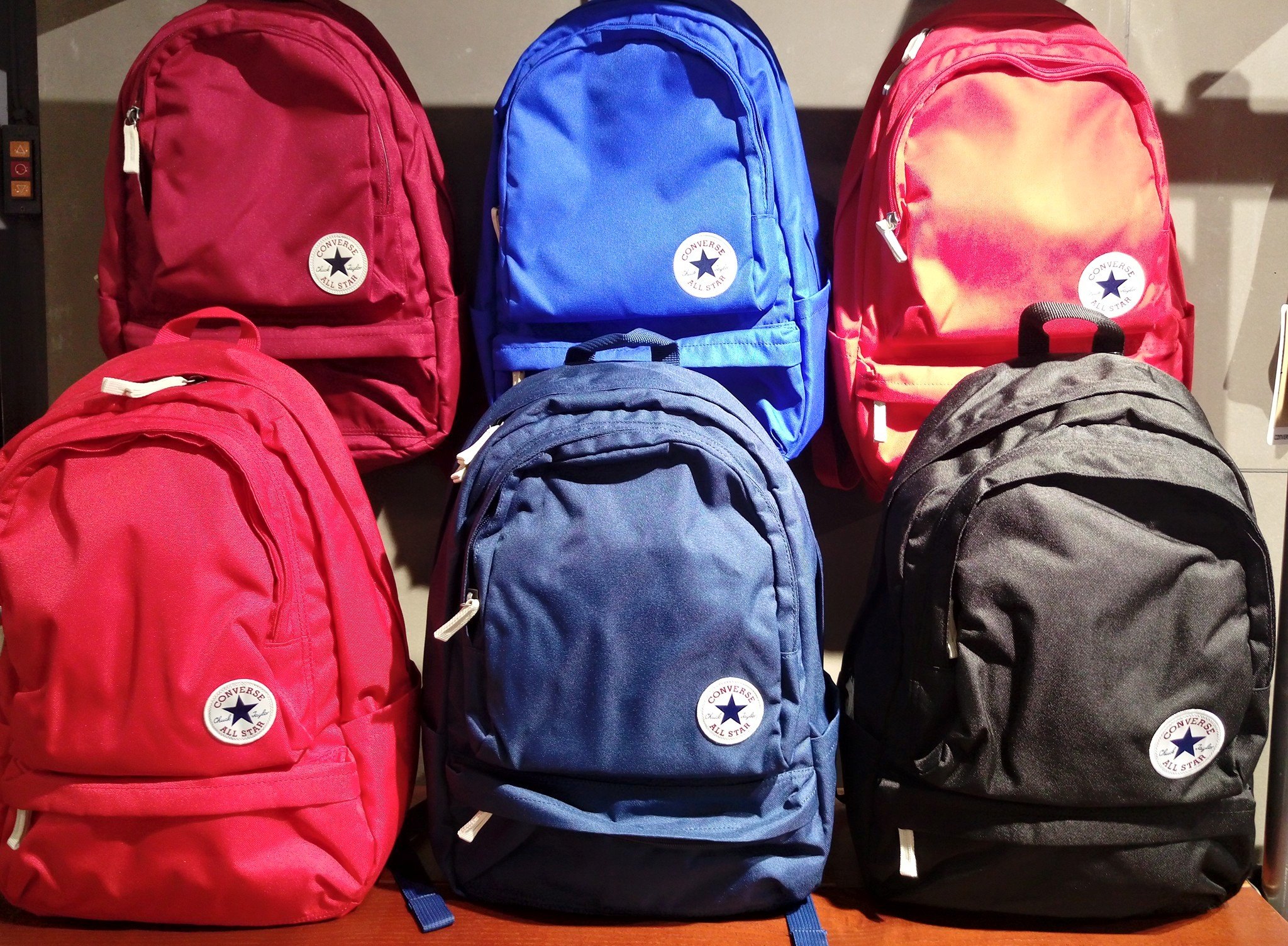 士林converse 大東七店 Converse Bags 經典後背包 地址 台北市士林區大東路11 2號電話 02 6617 9675 Facebook