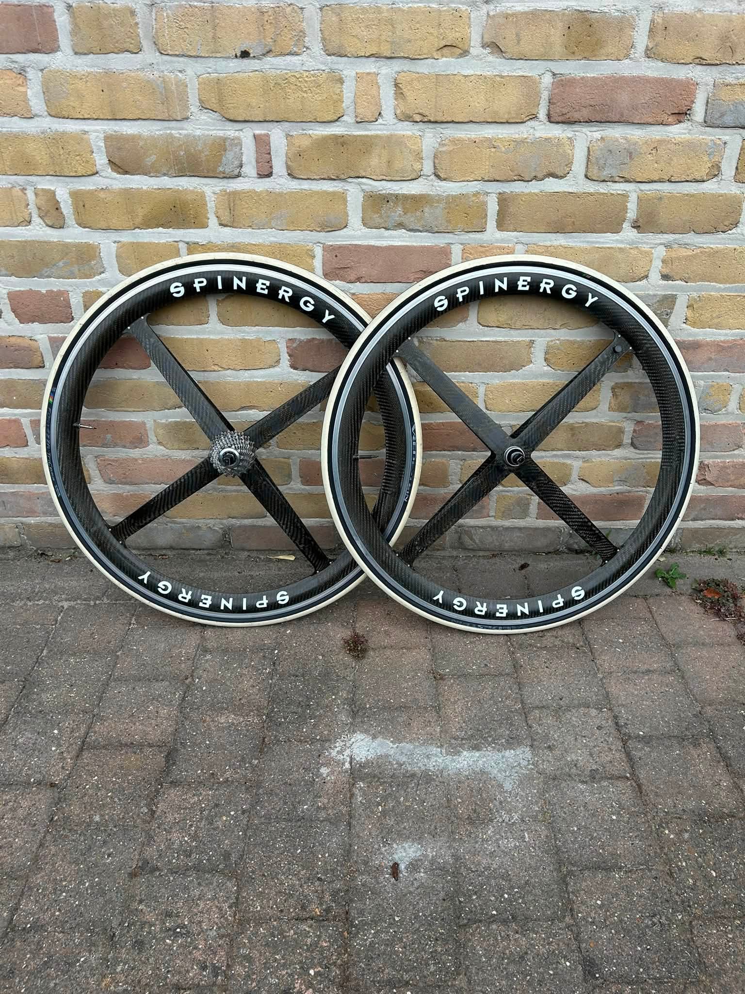 Selling a Spinergy Rev X Front wheel, tubular, 650C. Brack track