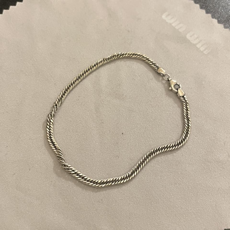 18k white gold
