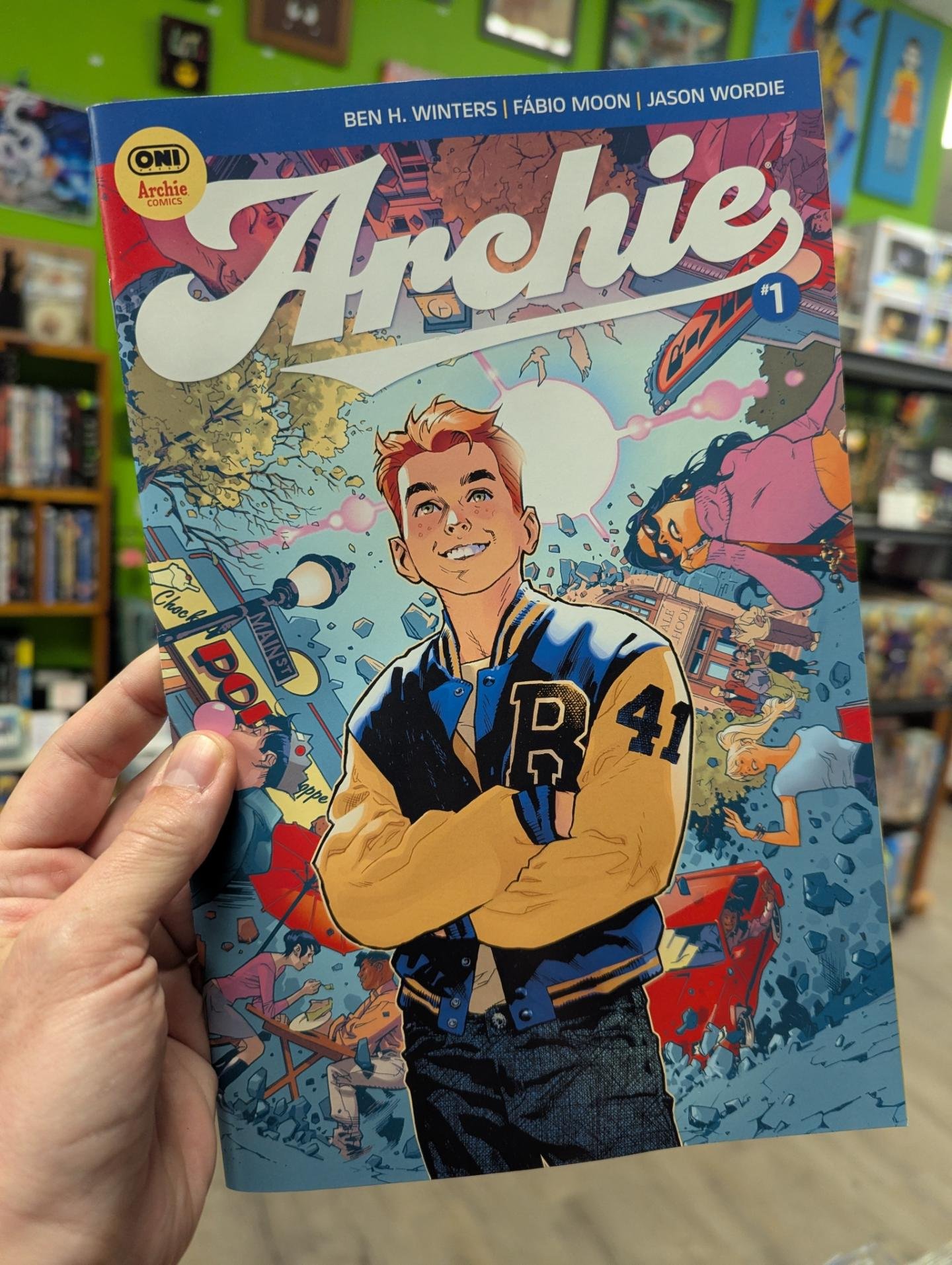 It's a big week in comics! Tons of great single issues to check