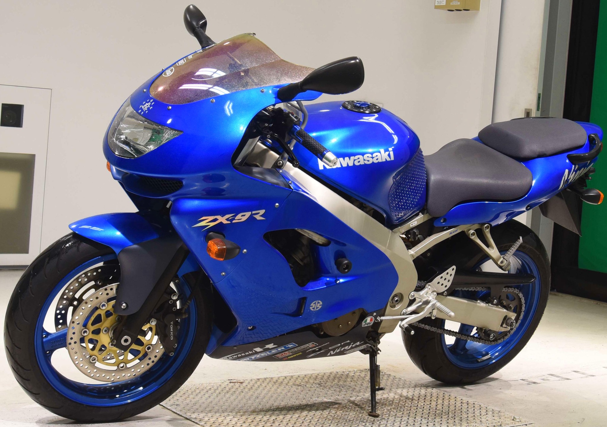 Honda launched the CBR900RR Fireblade in 1992 and rocked the