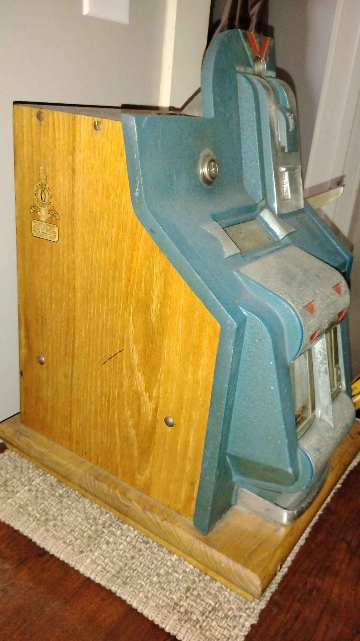 Mills novelty table top penny gaming machine Chicago - Slot Machines ...
