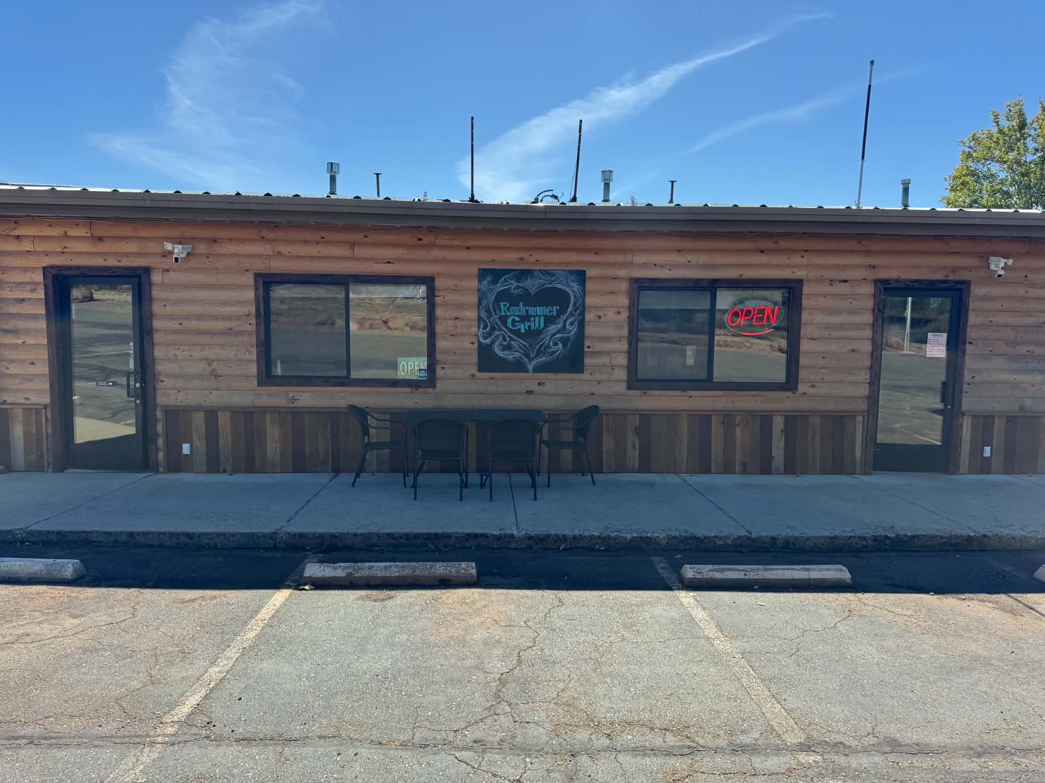 The Roadrunner Grill | Shingletown CA