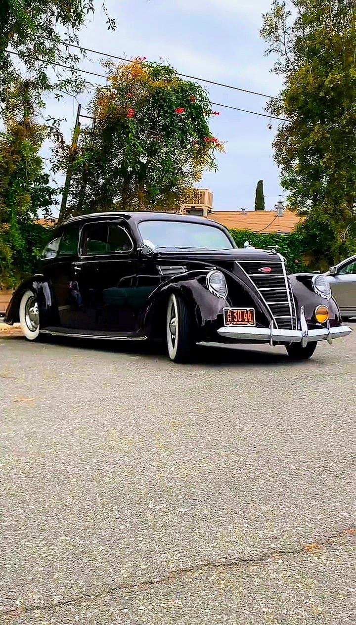 1937 Lincoln Zephyr | Old Car #classic #oldcars #classiccars
