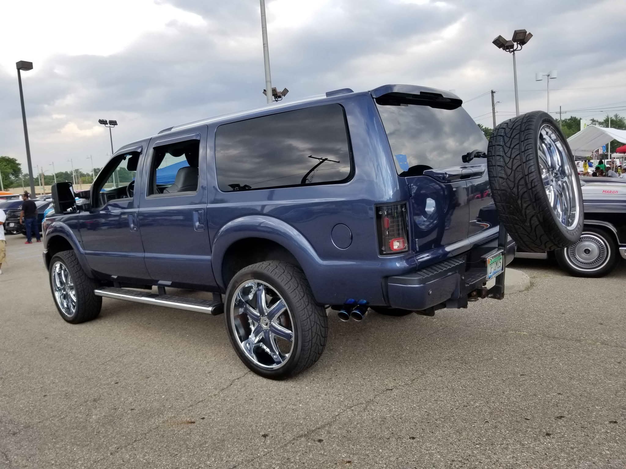 Ford excursion 26