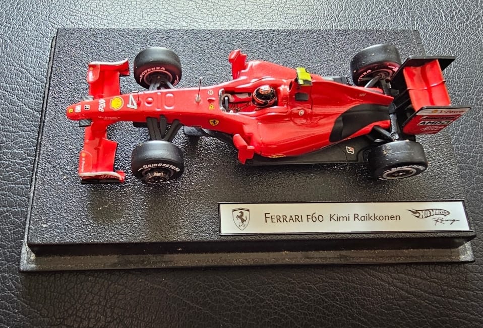 2009 - Ferrari F60 2.4 litre V8 1:18 Hot Wheels (China) #742