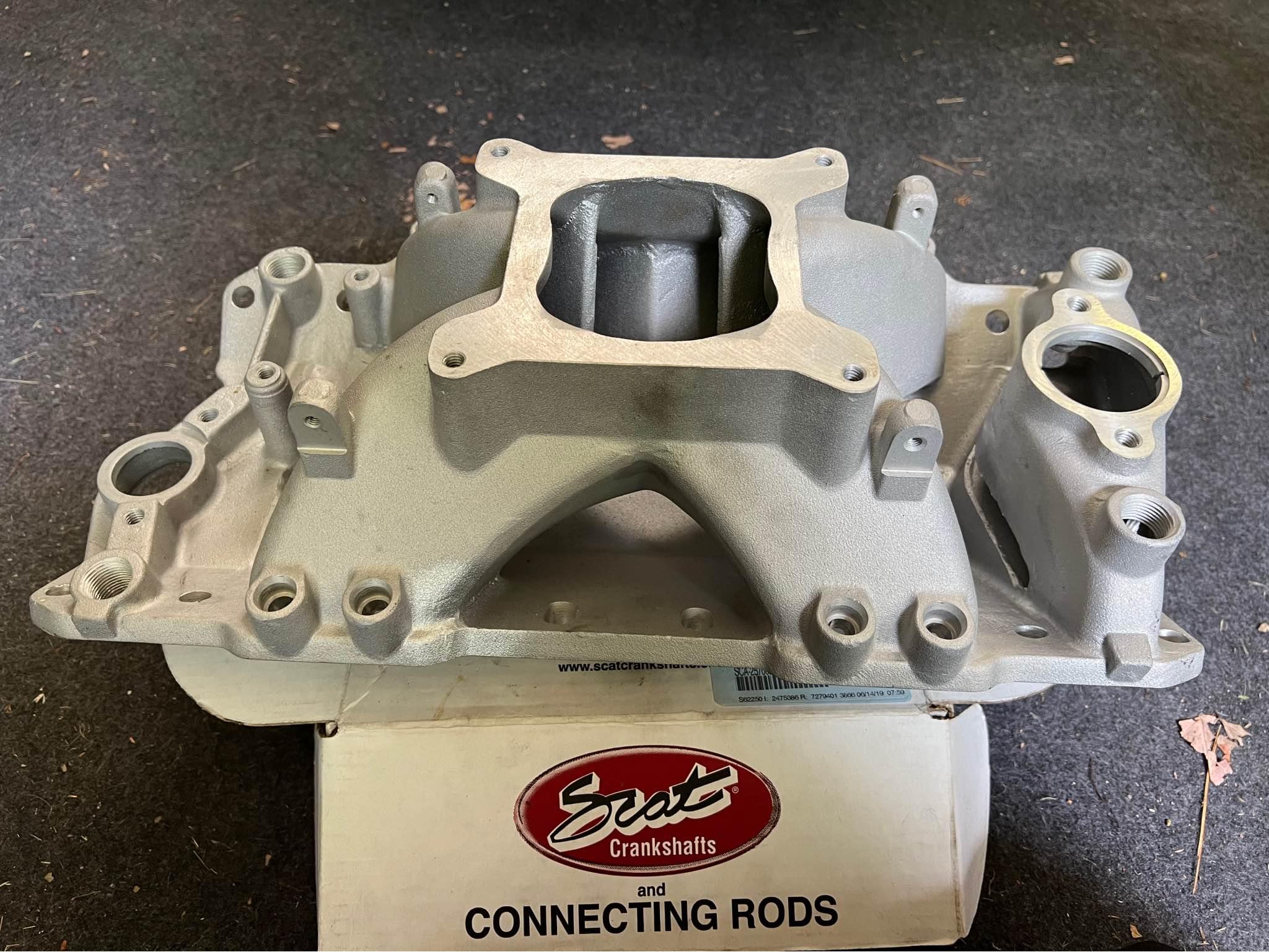 SBC fuel injection intake manifold and fuel rails. - Car Engines ...