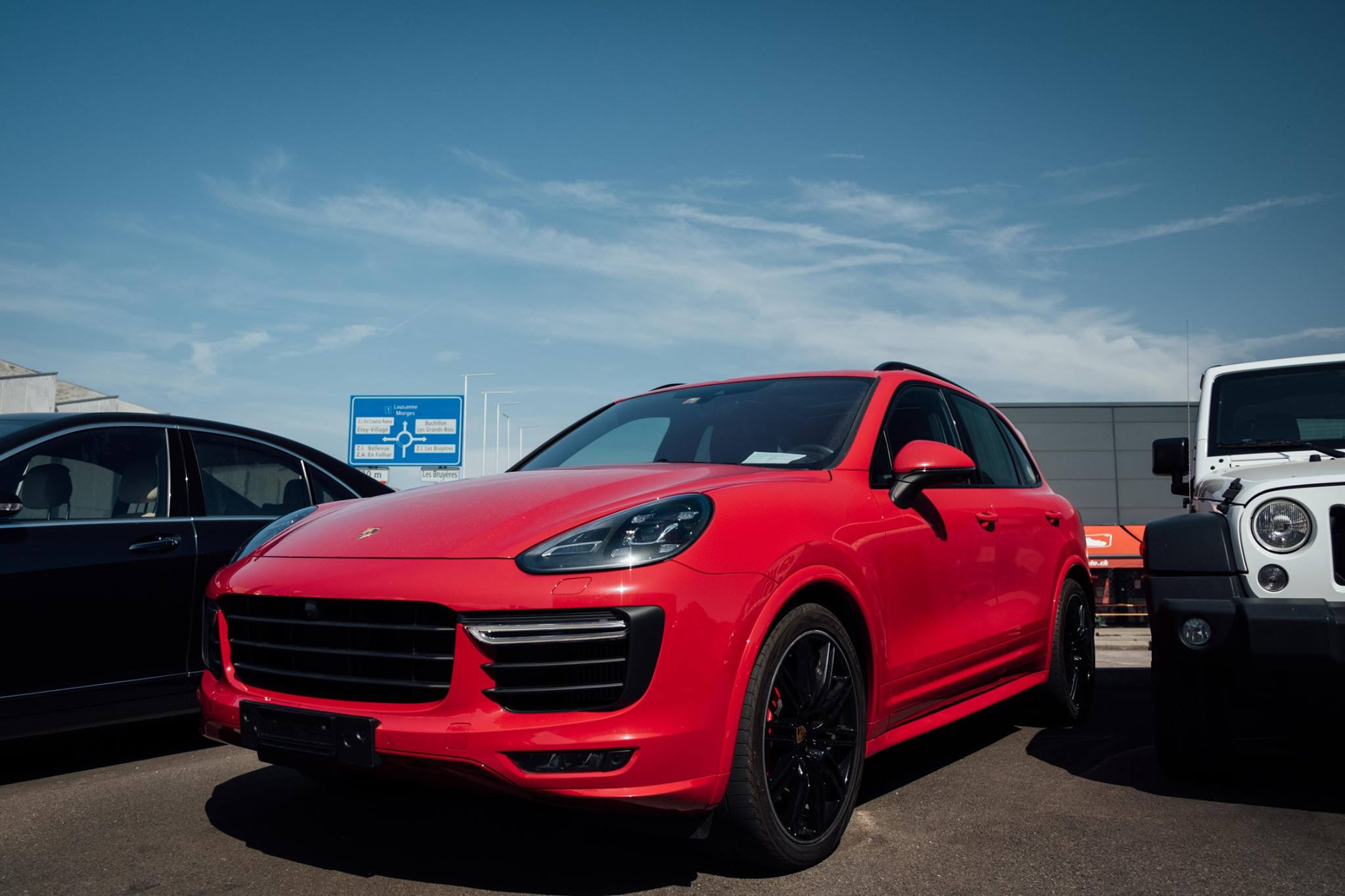 Perego Cars - The SUV with the most character! The Porsche...