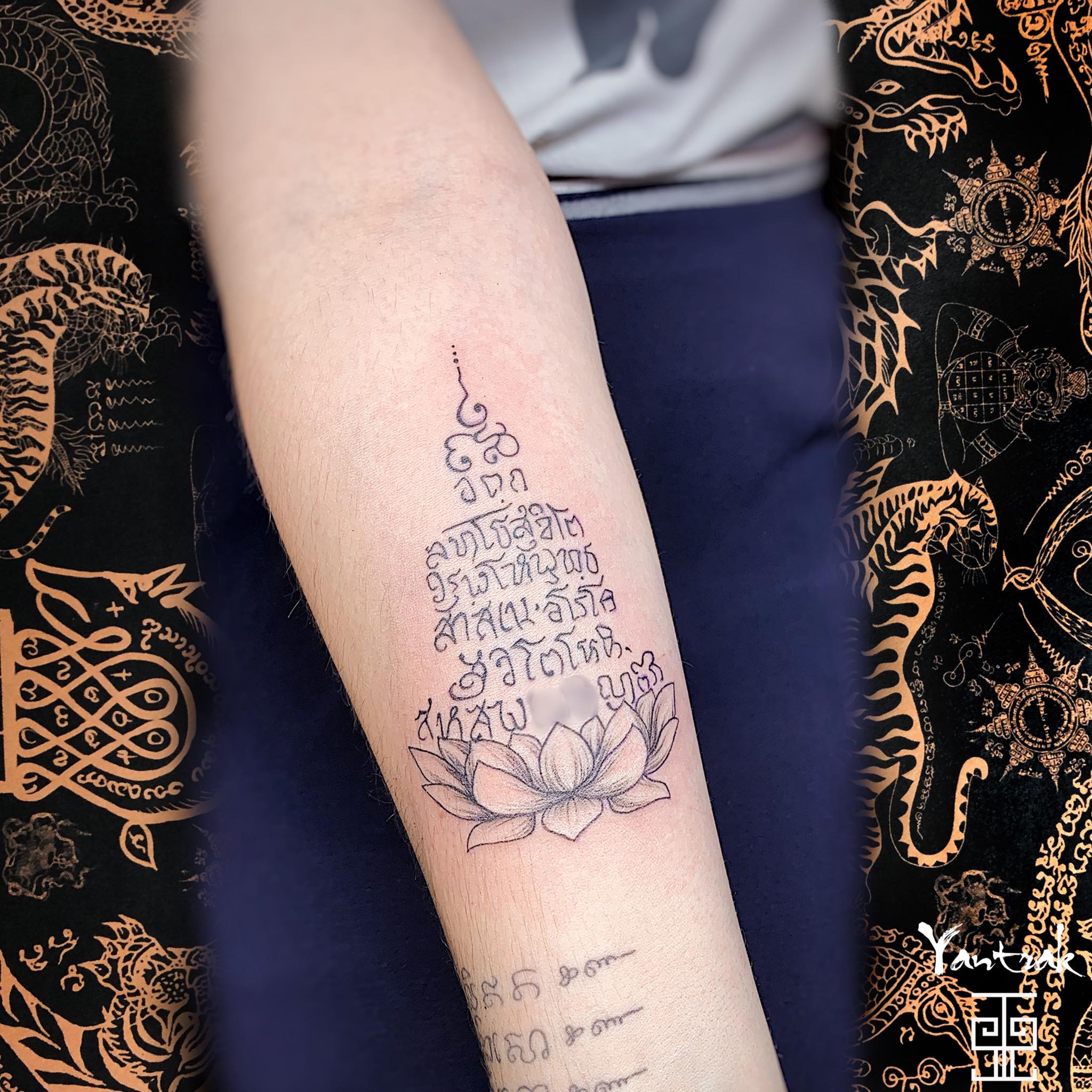 Tatouage Bouddha Fleur De Cerisier