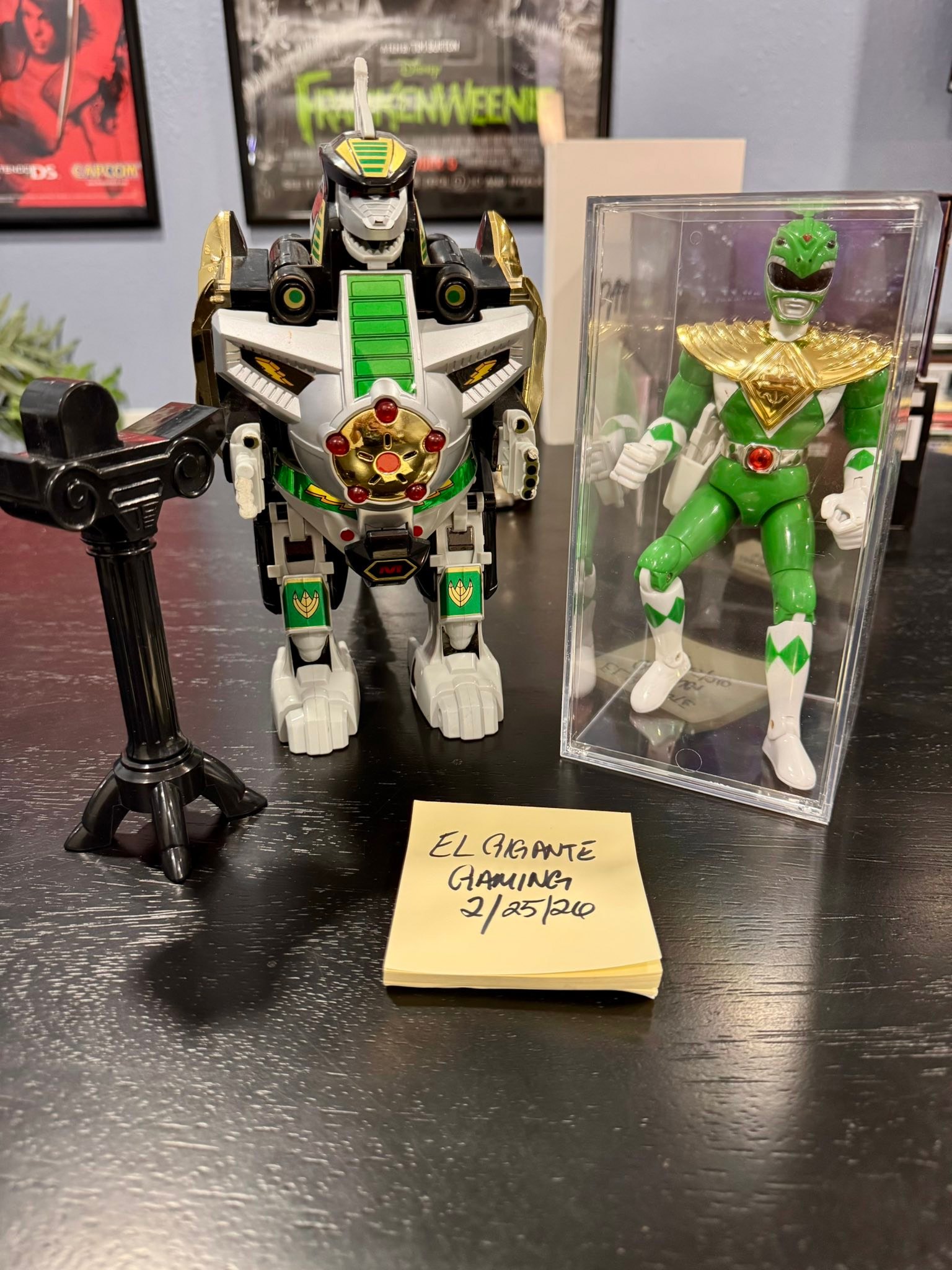 Signed 1993 Dragonzord & Green Ranger Figure display picture 1