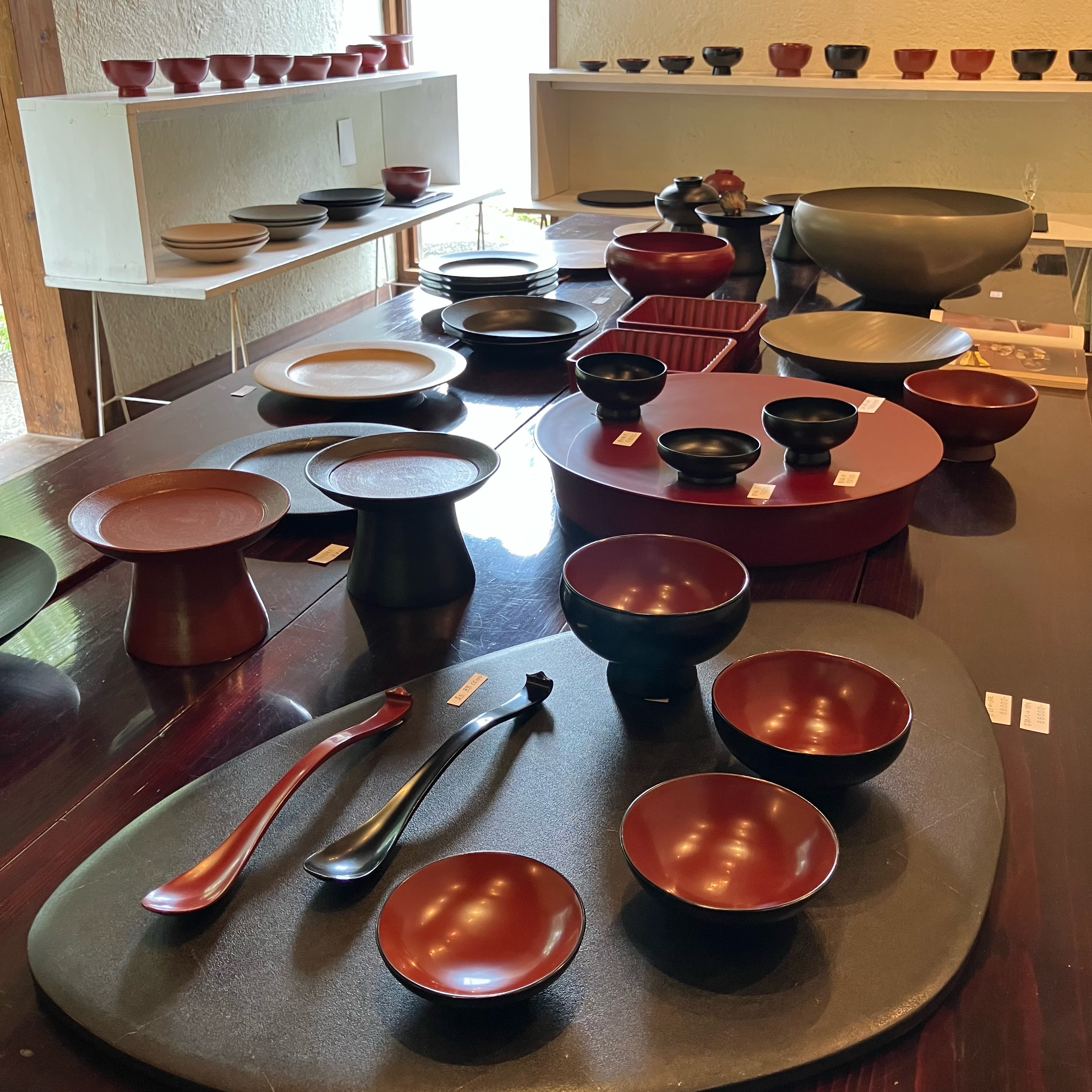 赤木明登さんの漆のうつわ展は9月13日(日)まで開催中です。日々の器に