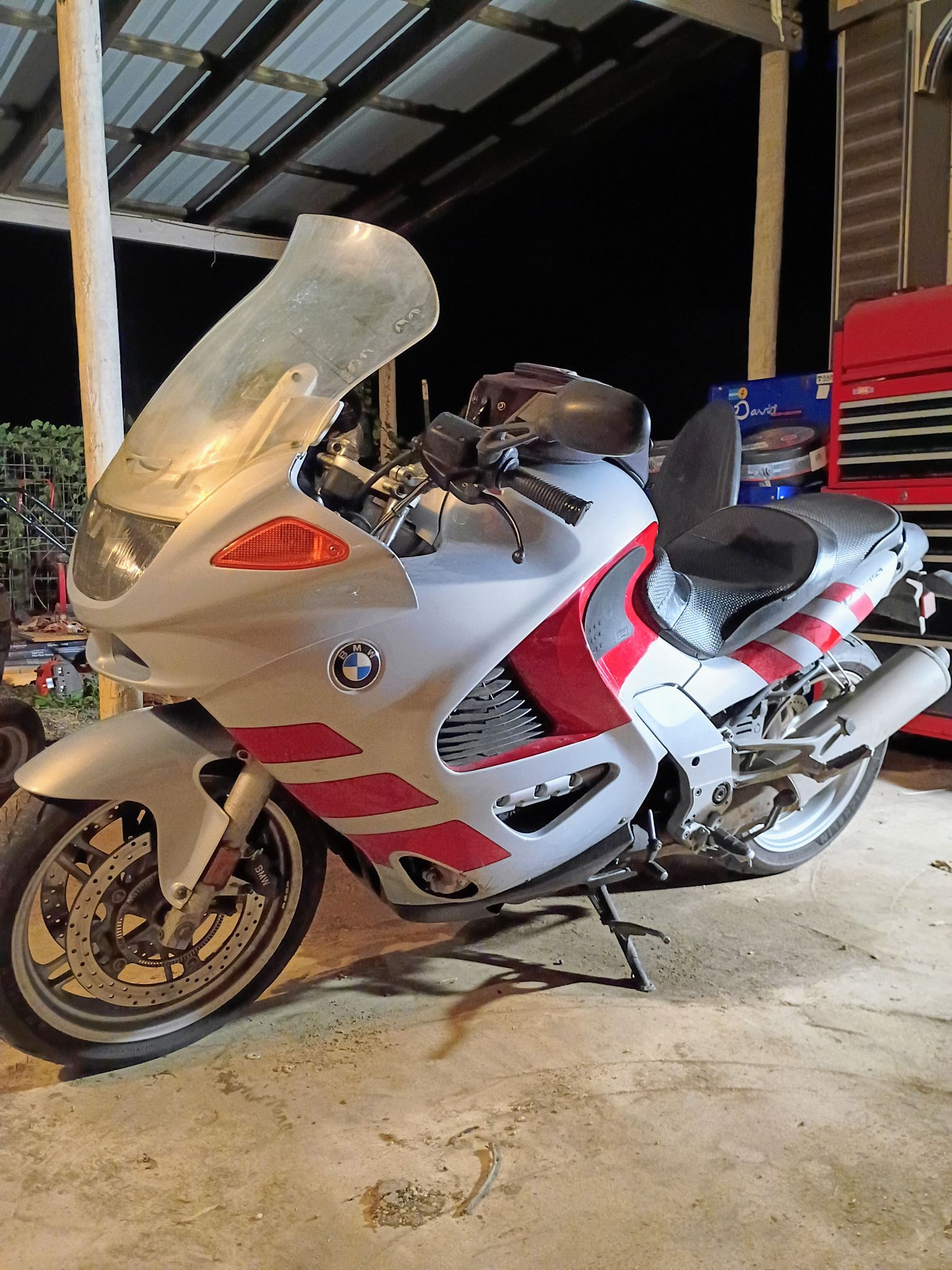 2002 BMW K1200 RS motorcycle stability and performance