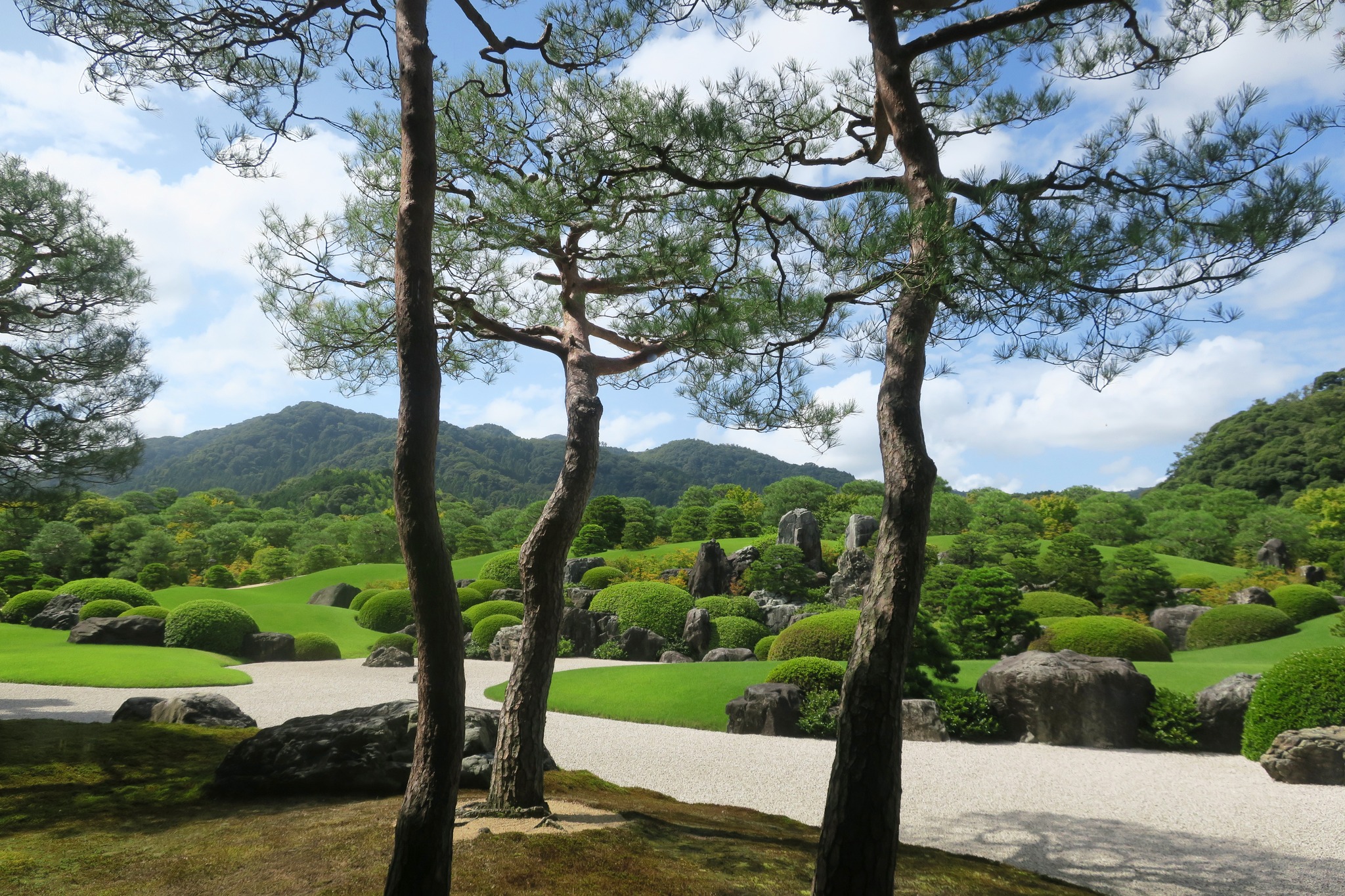 足立美術館 Adachi - 【魯山人作品紹介】Vol.1 北大路魯山人《蟹絵平向