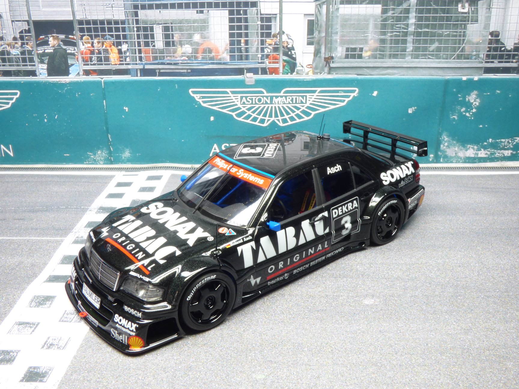 Tamiya 1/24 Mercedes C Class DTM model build review