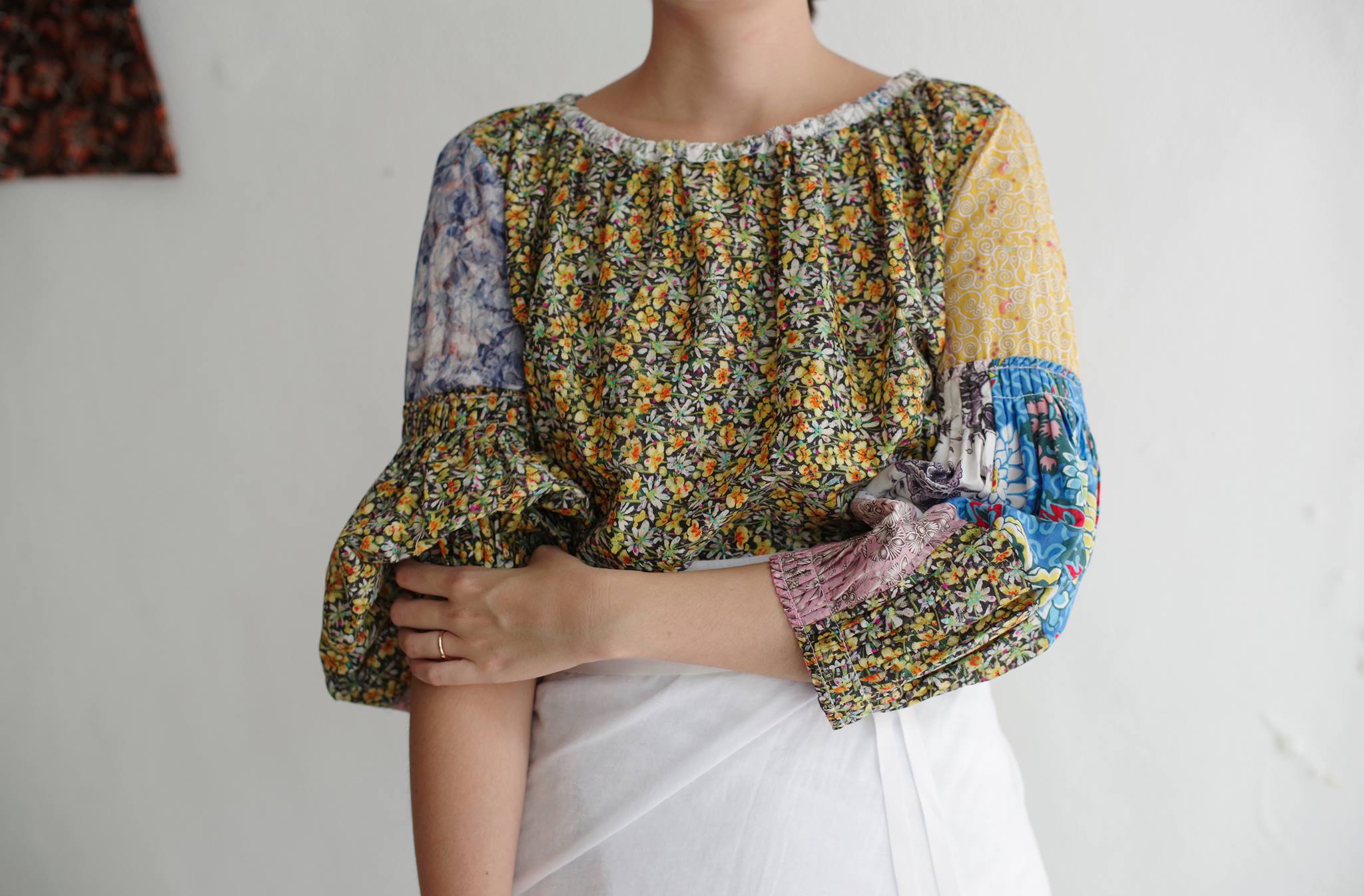 紐約限定款的mary ellen mark blouse 花色多了活潑的氛圍搭配繽紛的 