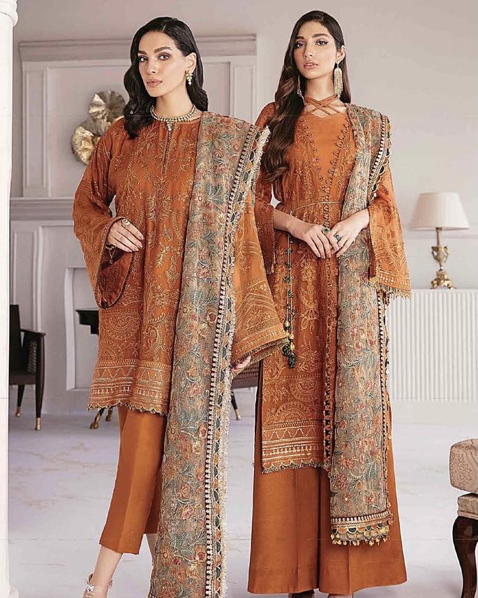 green emerald velvet dress Shop Premium Laam Organza Dress at Eastern Fashion main image 0