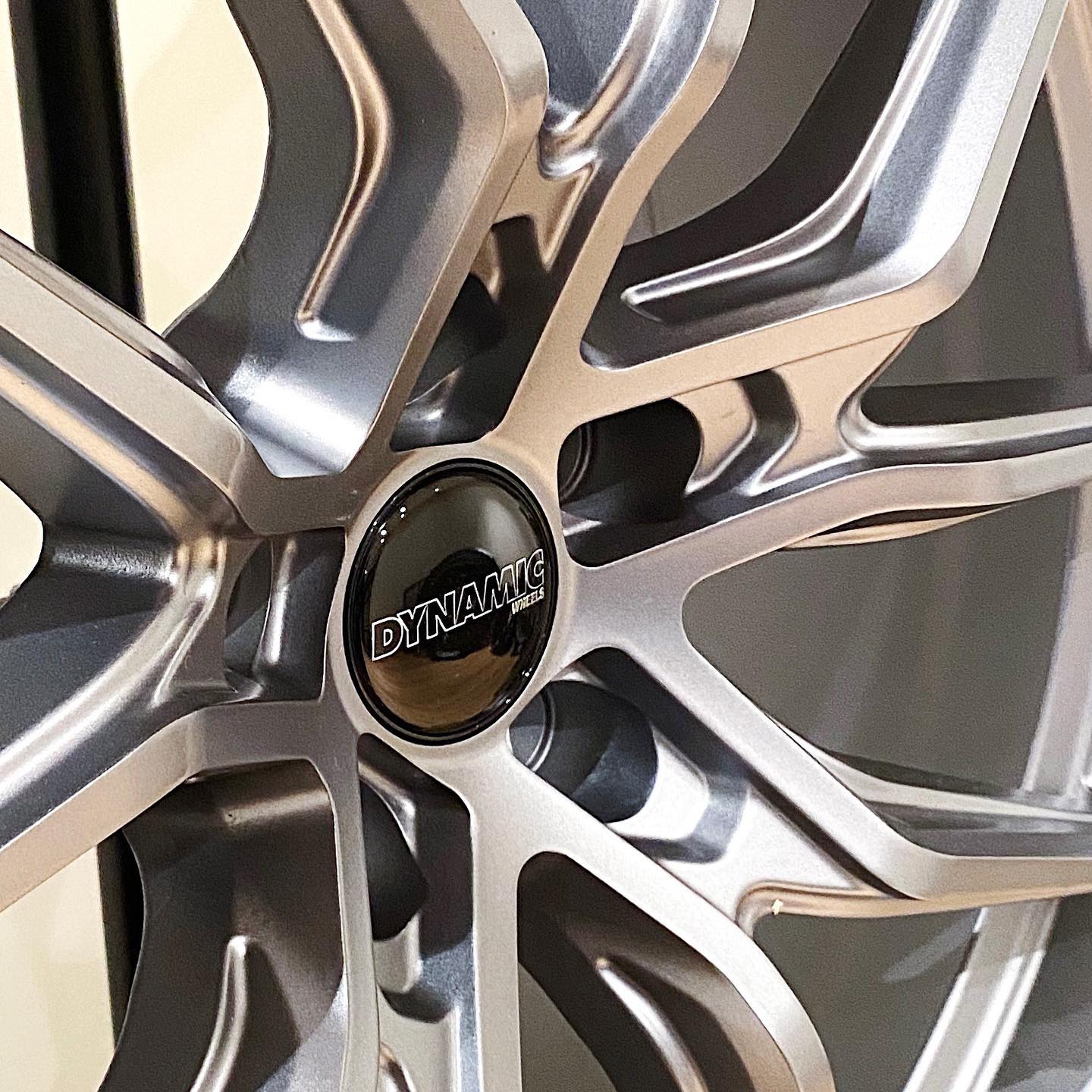 CLOSE UP | DWC Corsa... - Dynamic Wheel Co New Zealand