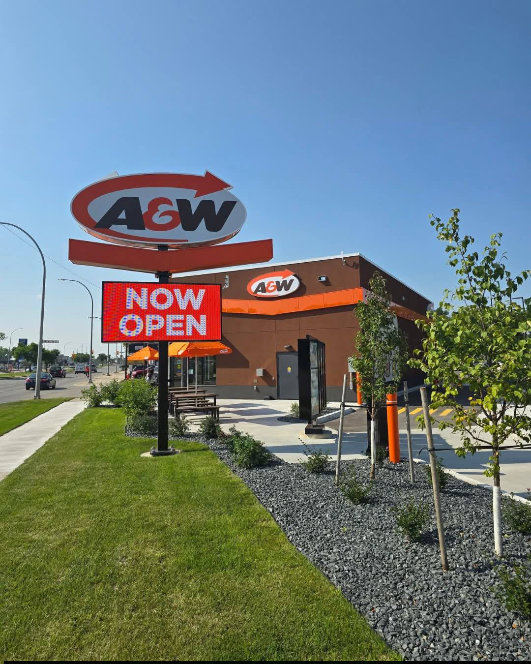 Let's all go to A&W! 🍔🍟🧋 AW AW ANERICAN AANERIGANFoo FOOD AW Foos