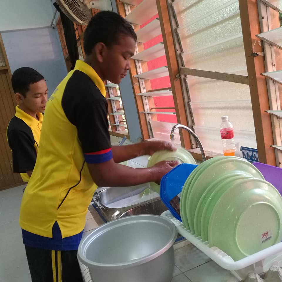PPKI SMK KADOK - Projek membakar roti bakar Dan roti...
