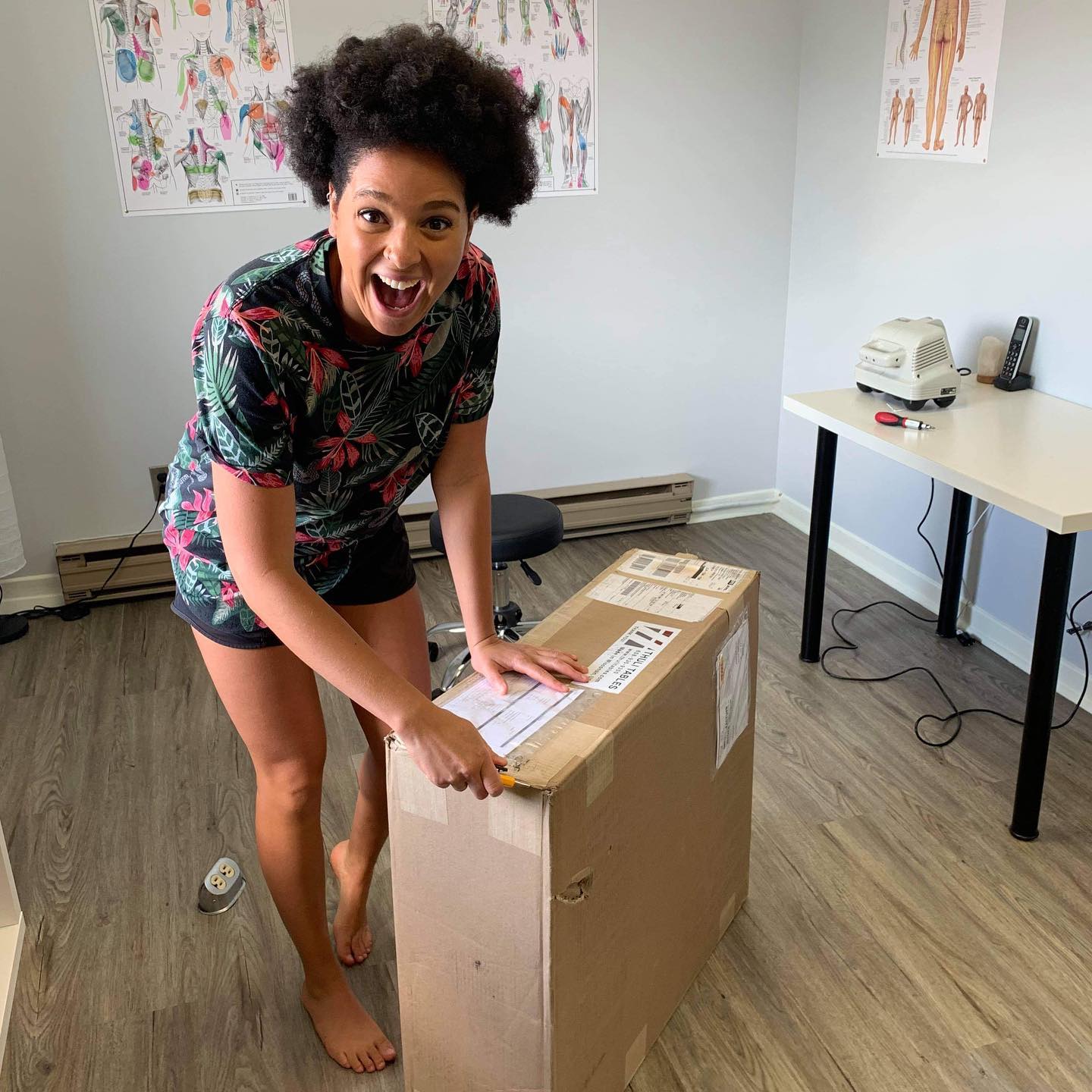 👩🏾‍⚕️Ma nouvelle table est bien... - Dr. Miah Robichaud-Lorde | Facebook