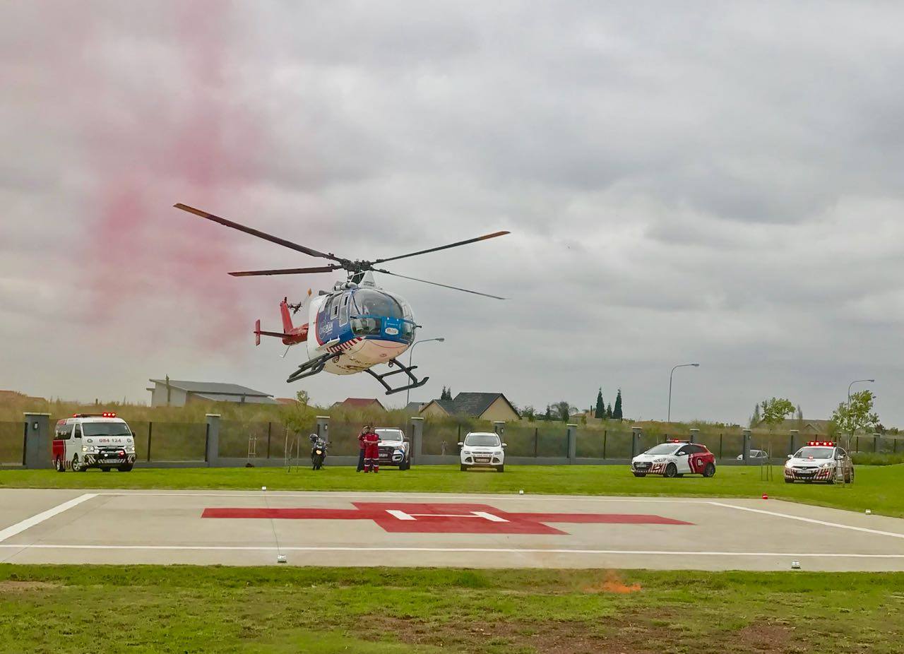 ER24 EMS (Pty) Ltd. - 8,080 Photos - Emergency Rescue Service - 25 du ...