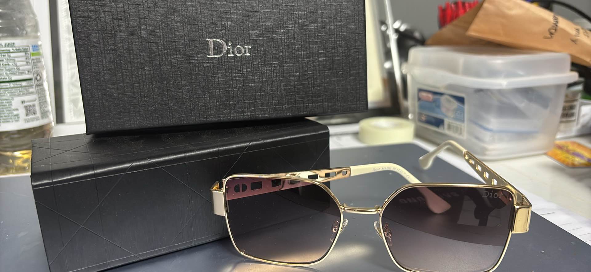 Elegant gold-tone metal frame sunglasses with gradient lenses 