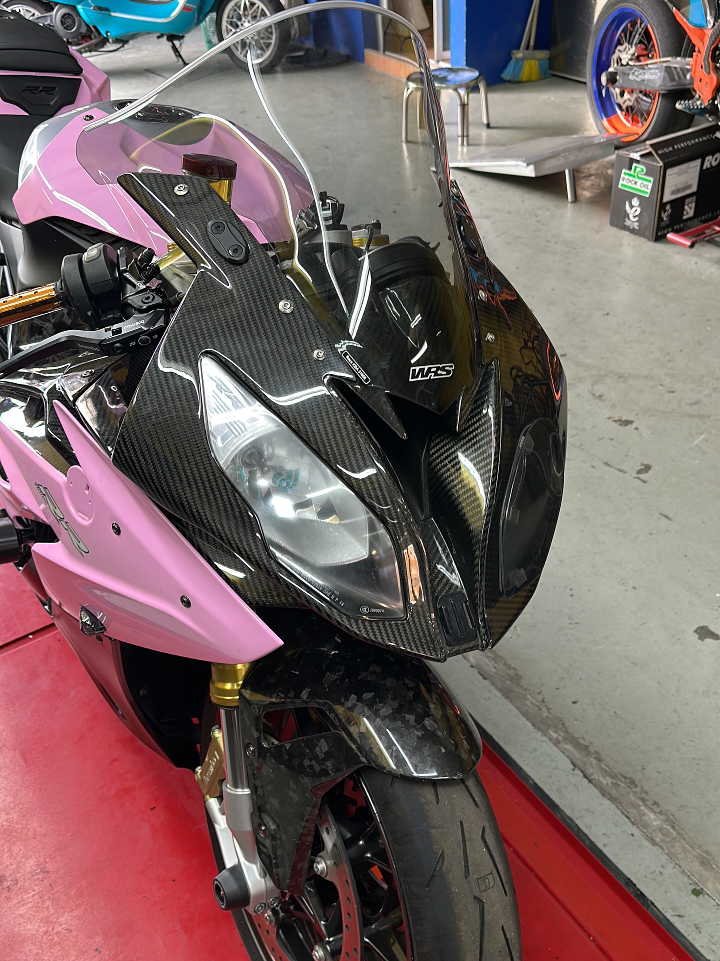 Job of the day:- BMW S1000RR -WRS Windscreen -TWM Quick Release