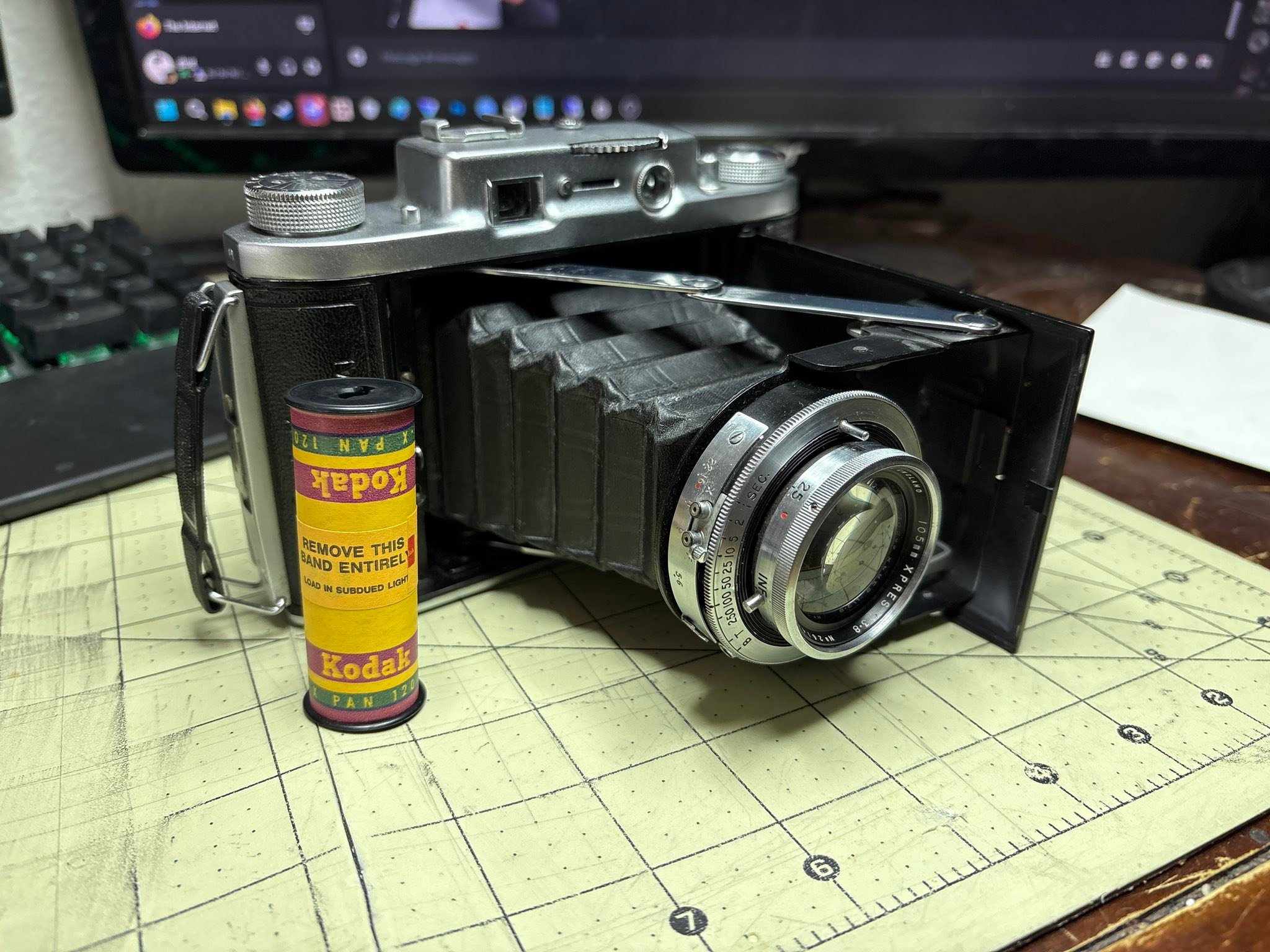 Ensign Selfix 820 Special with 105mm f3.8 lens