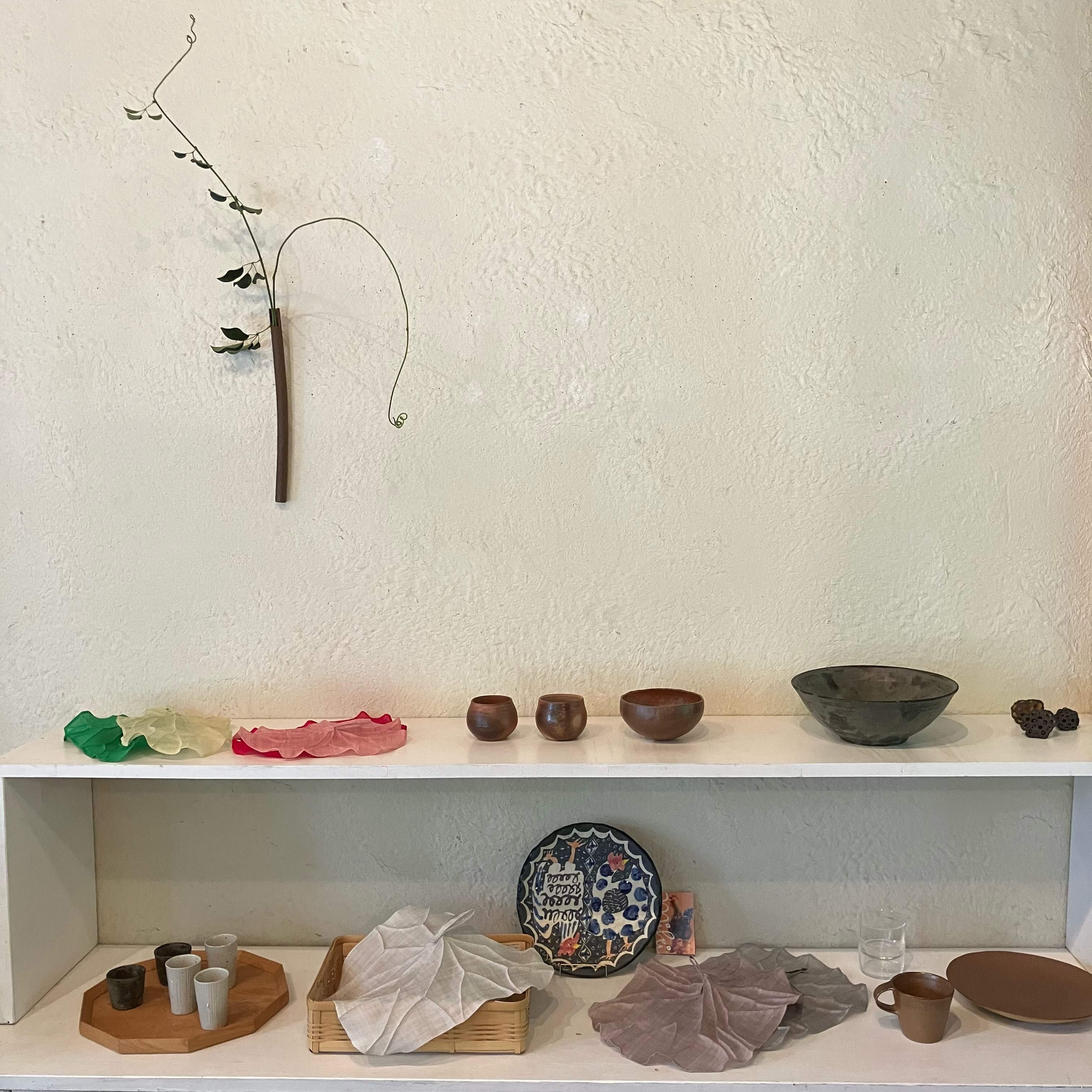 赤木明登さんの作品展が終わり、常設展示になりました。引き続き、赤木