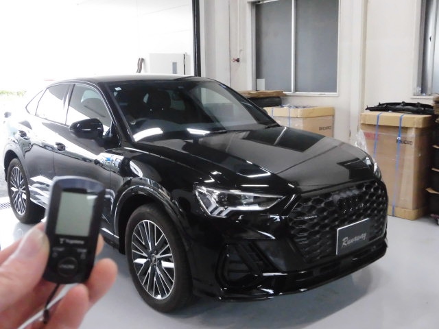 AUDI アウディ TT/TTS/TTRS 8S(FV)にセカンドモニターを取り付ける事が