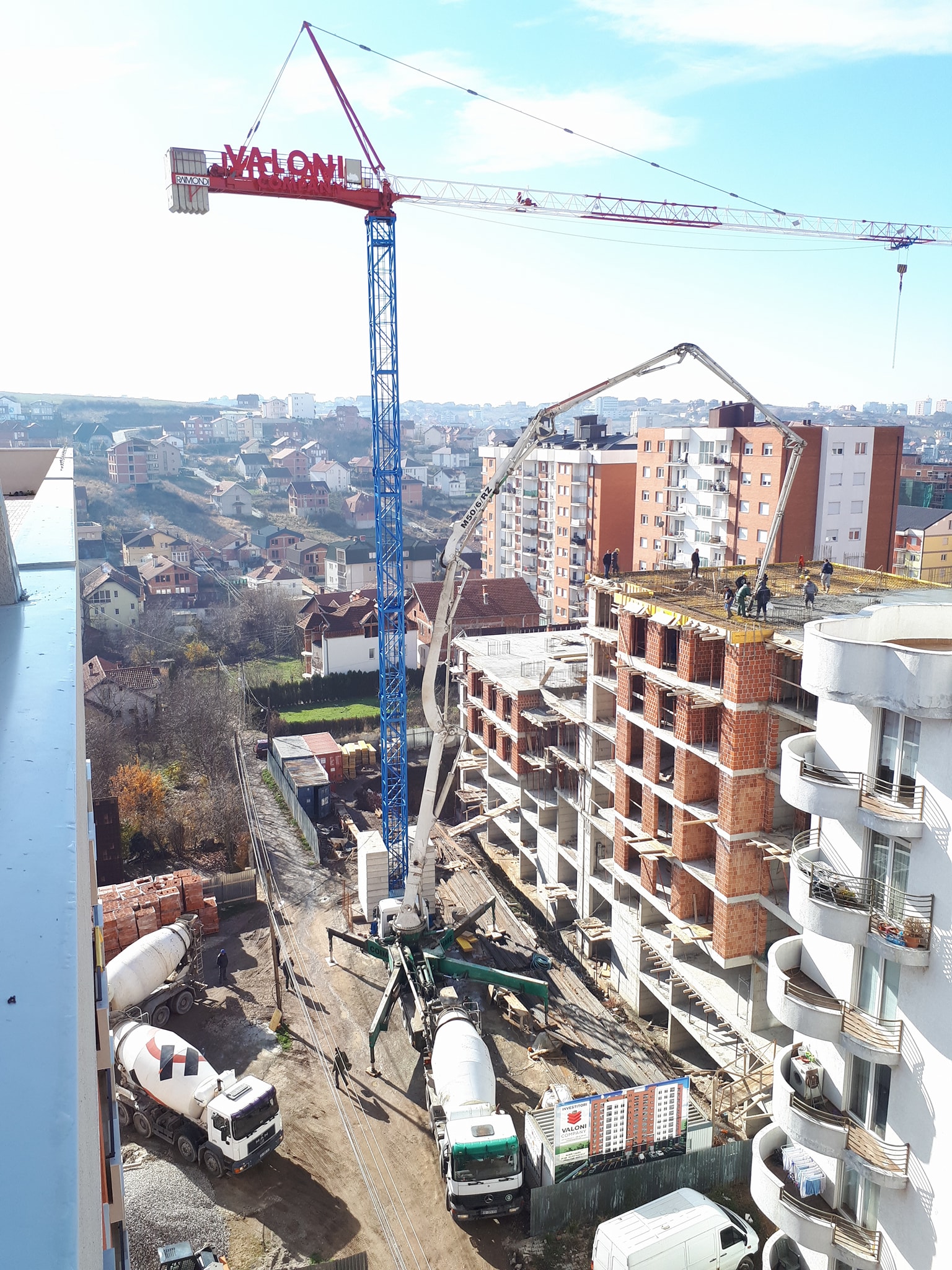 Valoni Company - Betonimi i pllakes se Katit “6” ne...