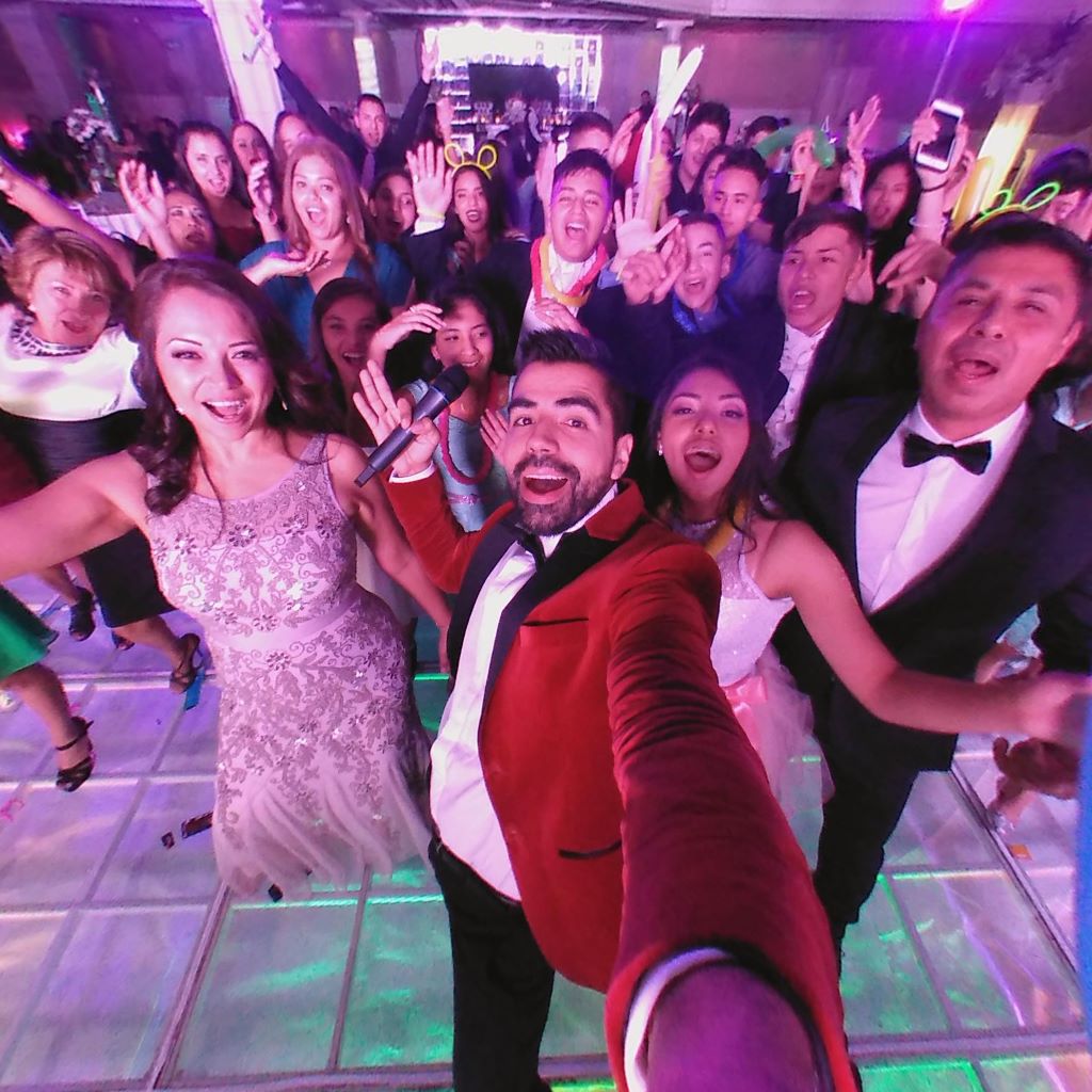 Alex Merla - #Foto360º del #XV años de #Ashley ... ella... | Facebook