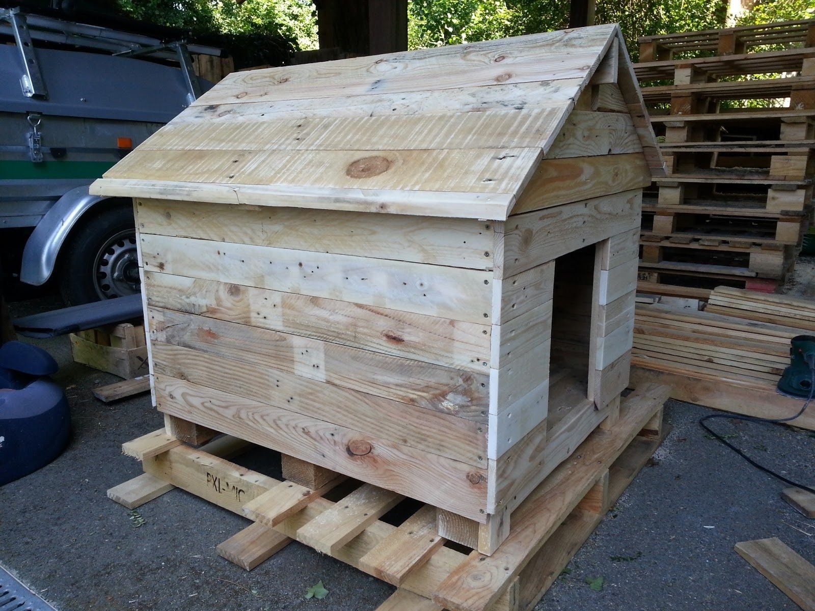 Fabriquer Une Niche Pour Chien En Palette