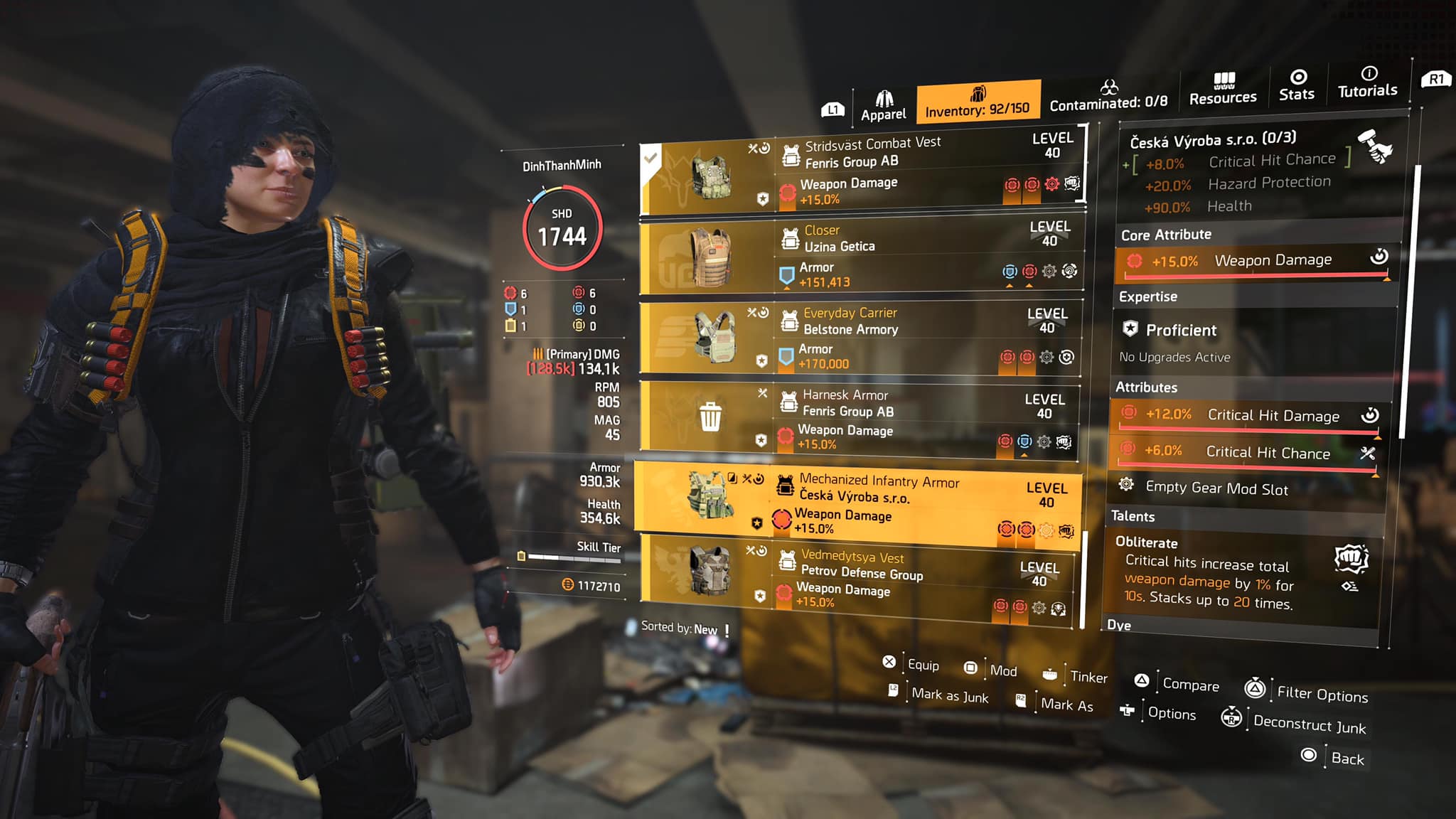 What is the optimal CHD to CHC ratio for a 4pc Striker build in