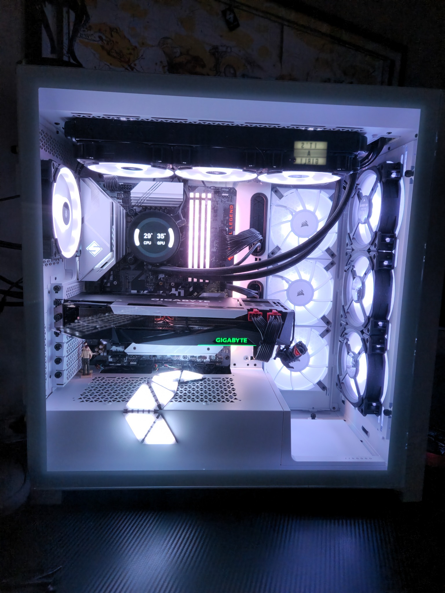 Will my i9-10850k and RTX 3090 handle the Odyssey G9 OLED?